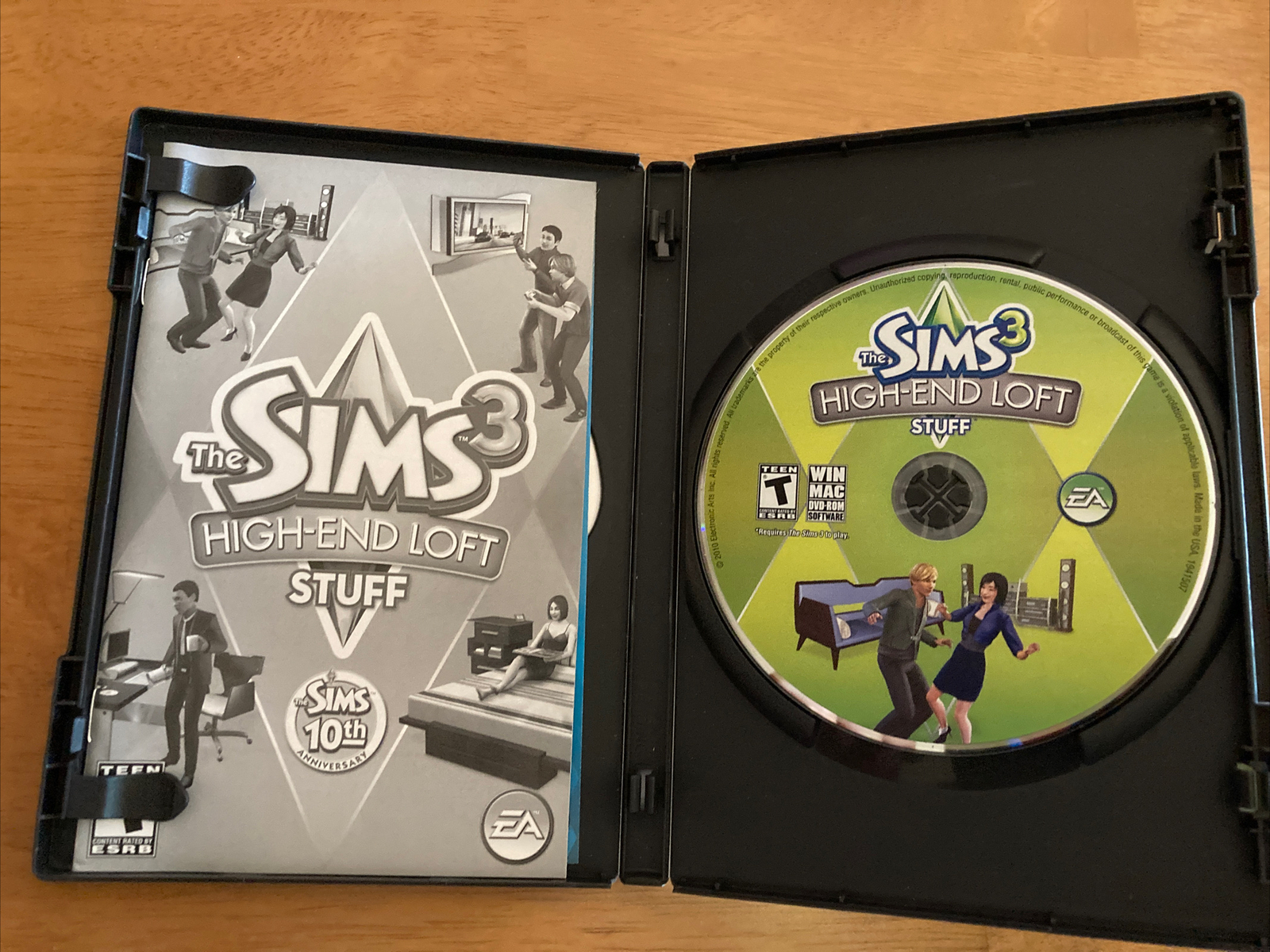 The Sims 3 plus Expansion Pack Lot Medieval High-End Loft Pets