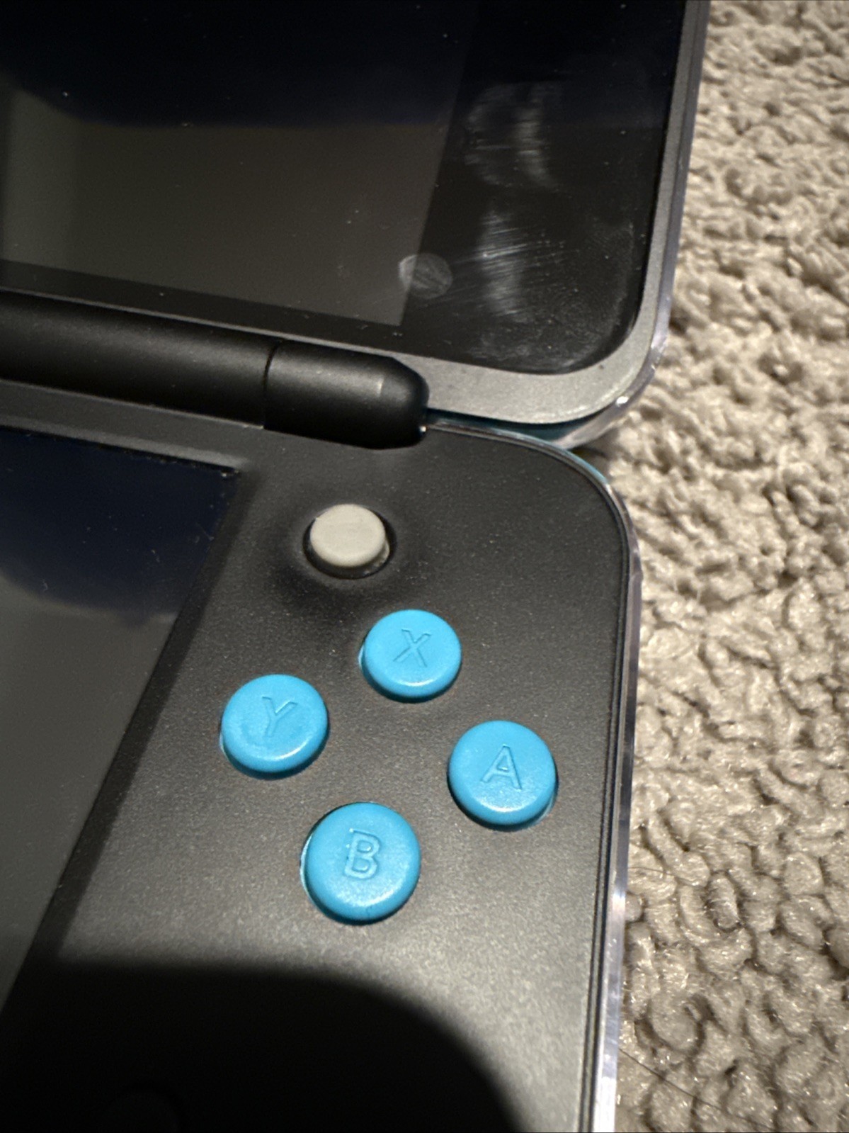 Excellent Condition Modded New 2ds Xl With Charger 64GB Sd Card