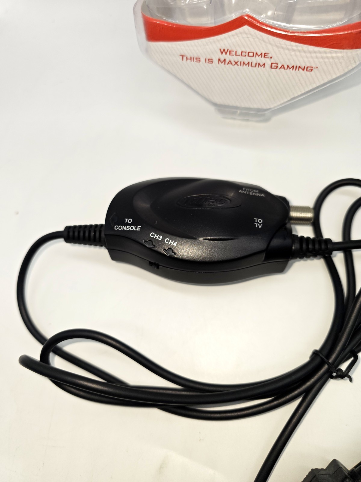 Intec Universal RFU Adapter Connects PS2 XBOX Gamecube Console to TV – [NOB]