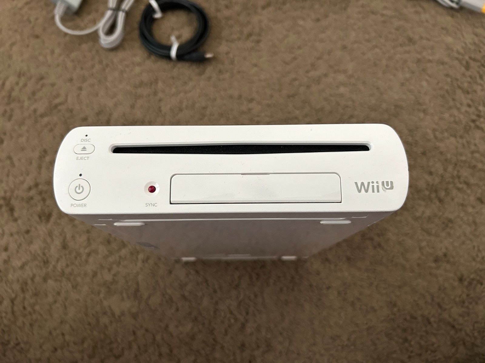 Nintendo Wii U 8GB Console + Super Smash Bros. bundle lot white system