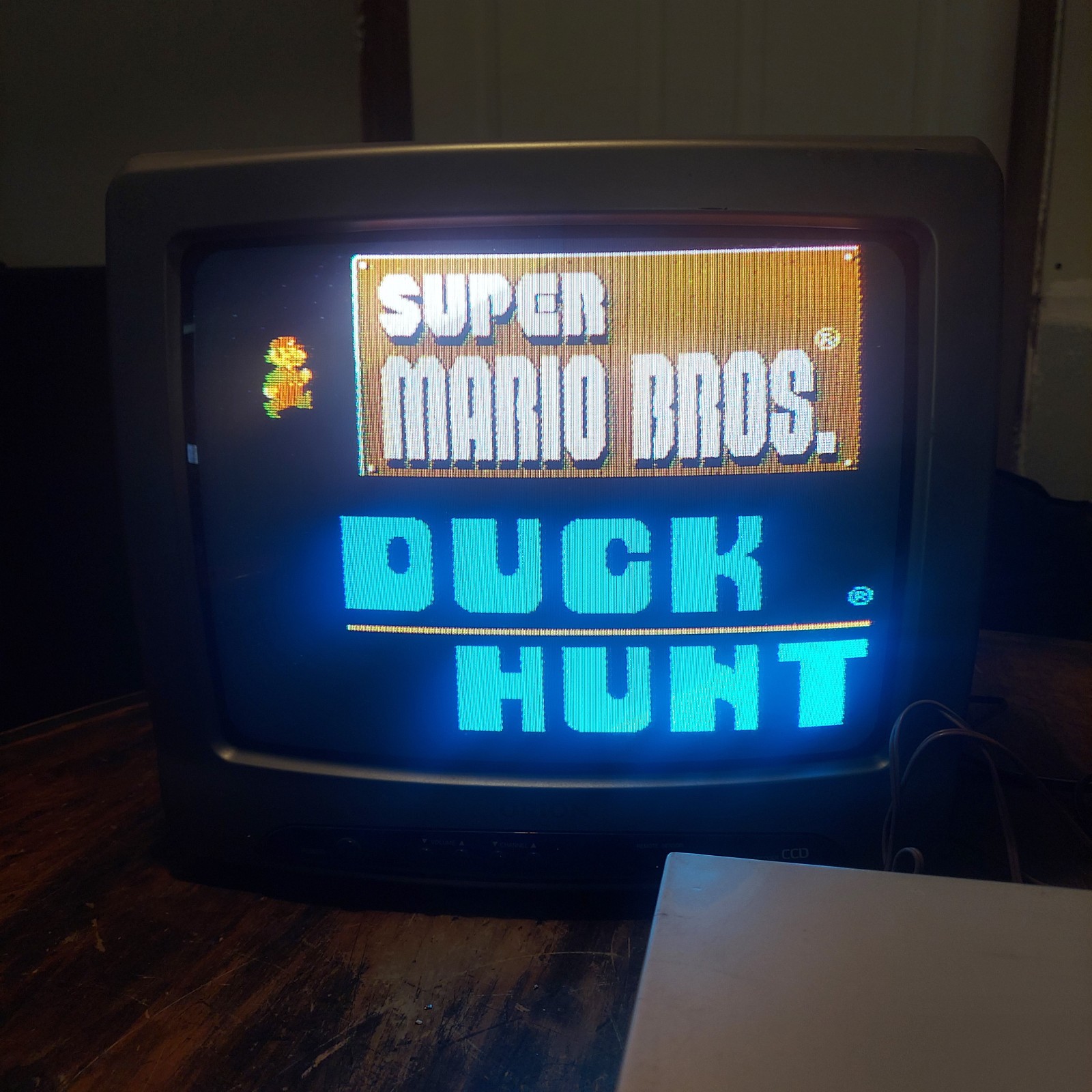 Nintendo NES Console Bundle Cleaned New 72 Pin Mario 3 Duck Hunt Rambo OEM