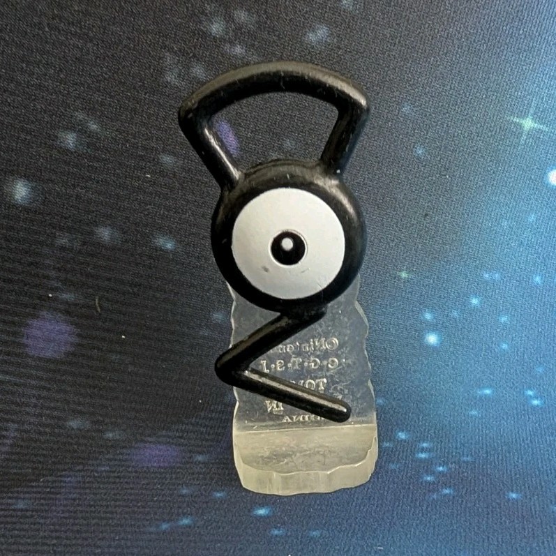Tomy Pokémon Unown Figurine