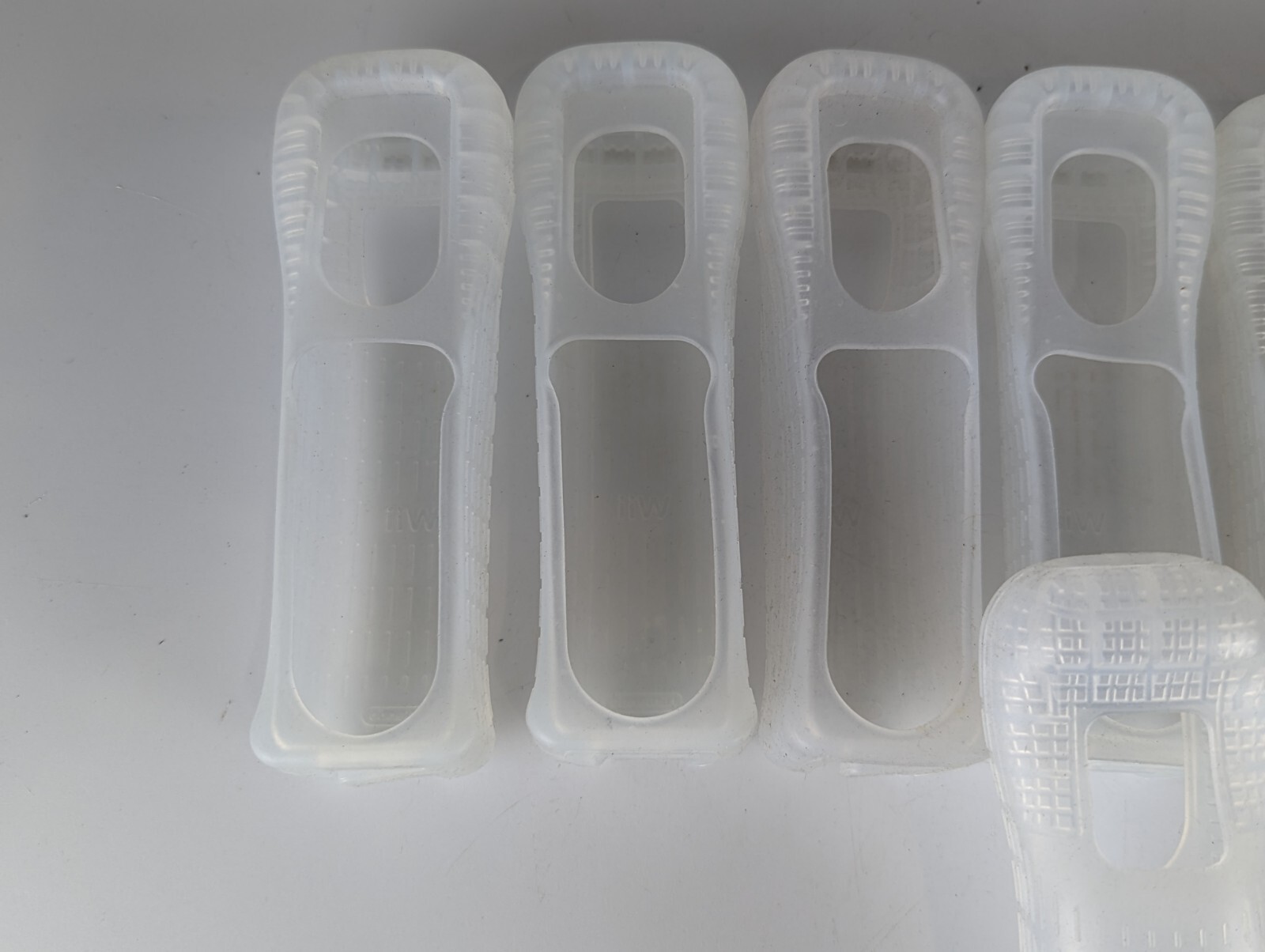 Official Nintendo Wii Remote Rubber Silicone Gel Cover Sleeves Clear Lot of 8
