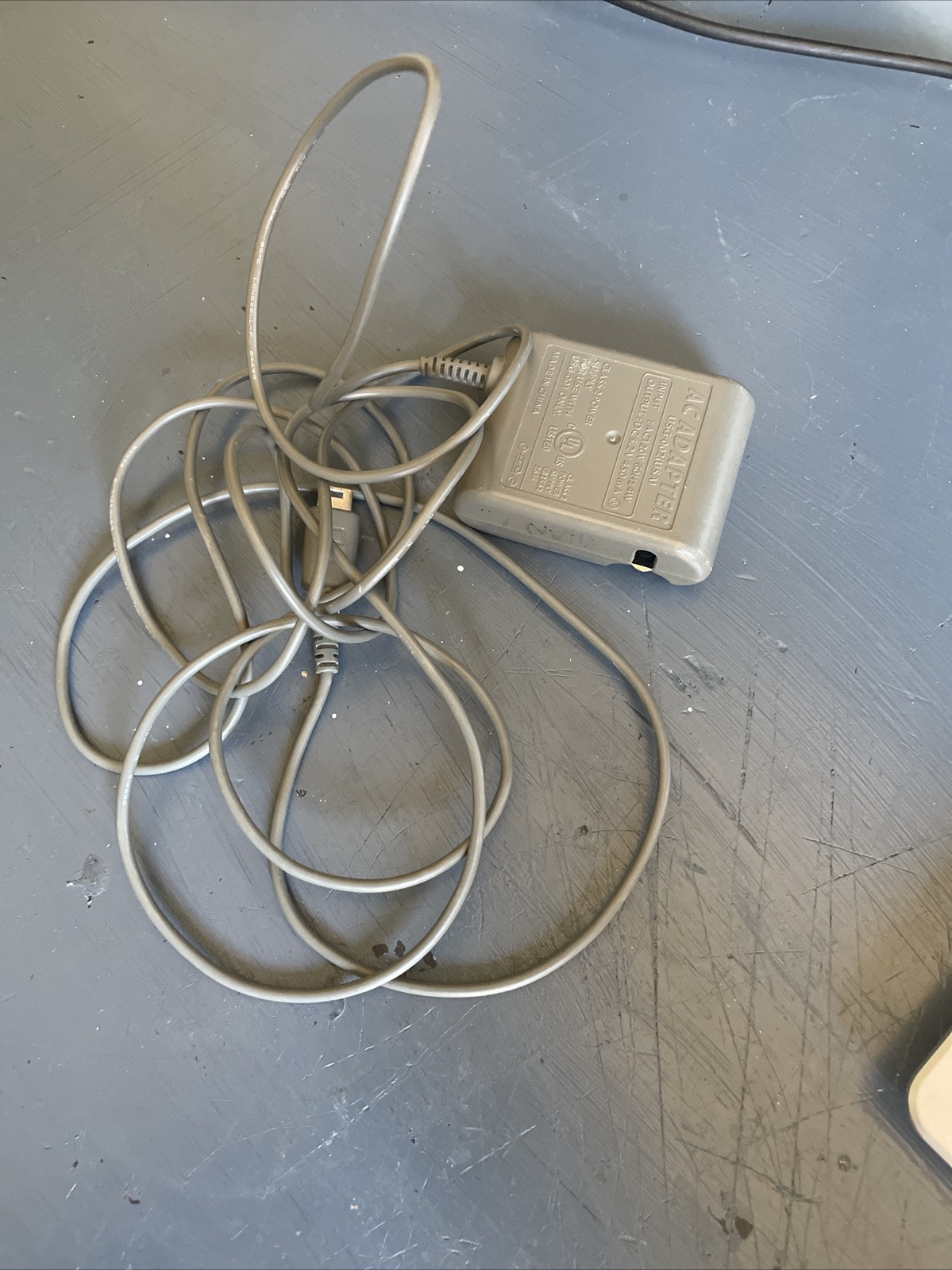 Nintendo NTR-002 (JPN/USA) AC Adaptor – Gray