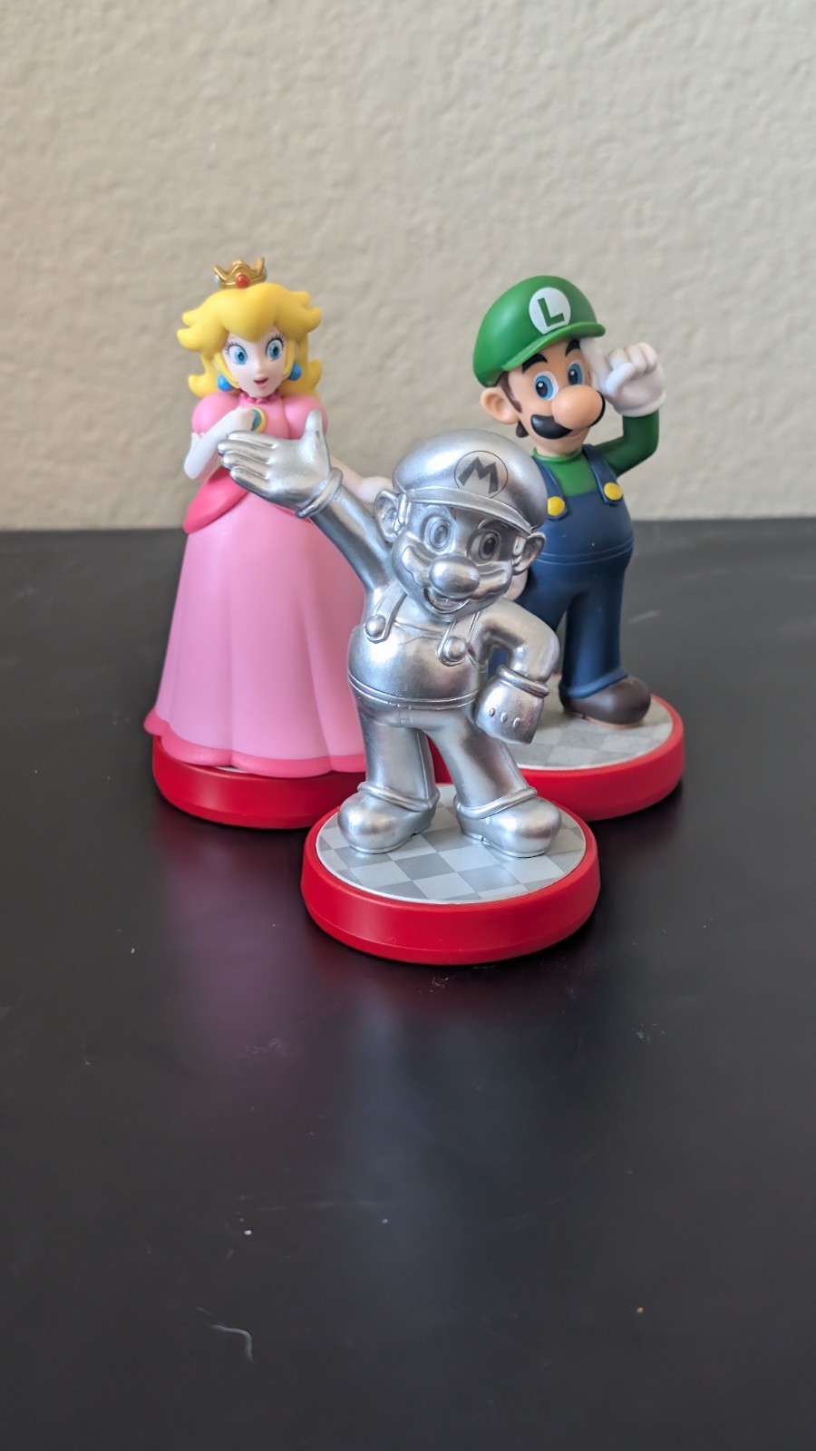 Super Mario Series amiibo (Loose) + Cat Mario and Cat Peach (boxed)