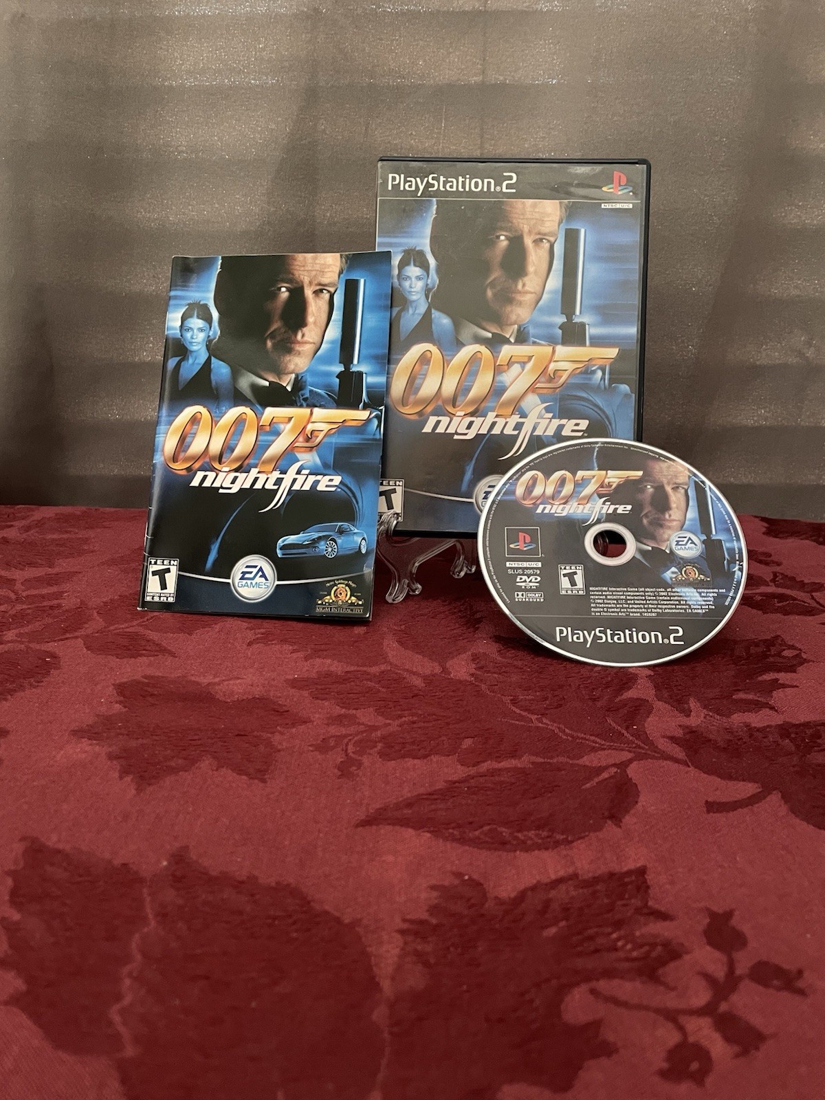 007: NightFire (Sony PlayStation 2, 2002) ~ CIB