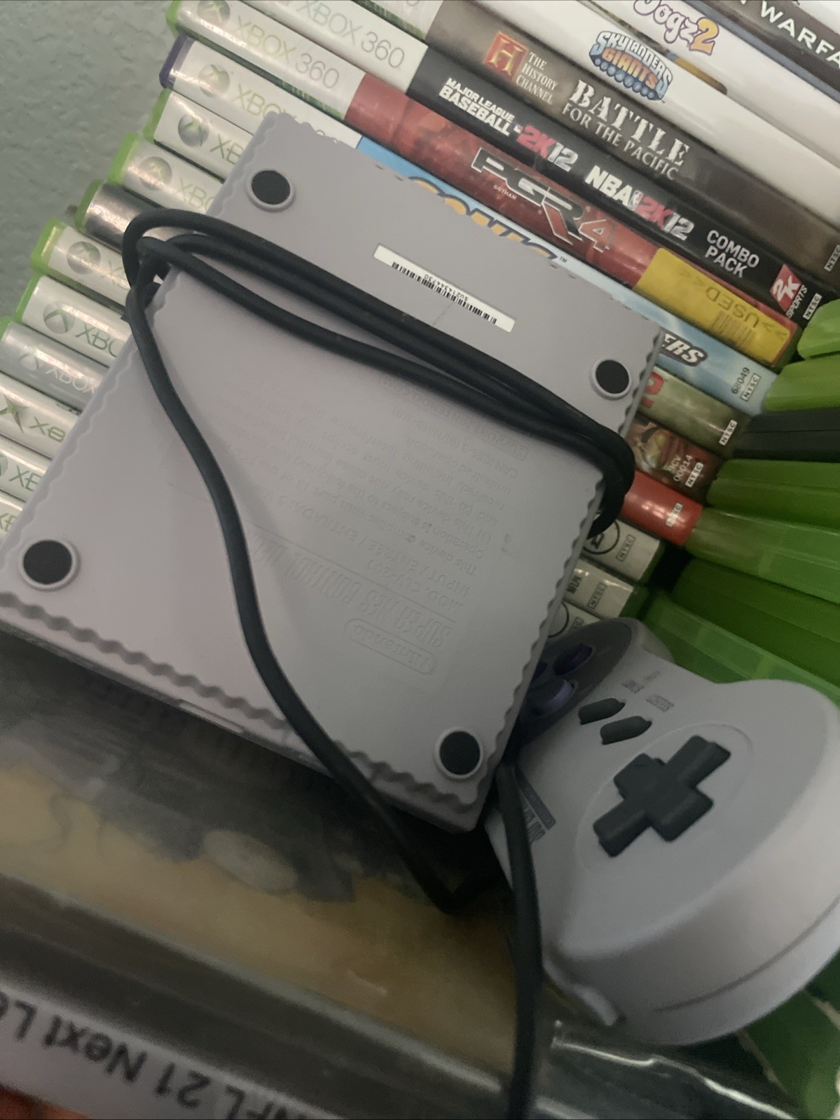 SNES 2400166 Super Nintendo Home Classic Console – Gray One Controller