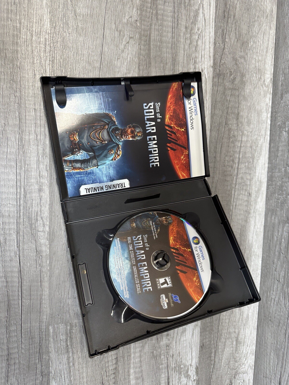 2008 Windows Sins Of A Solar Empire PC DVD-ROM Stardock Ironclad