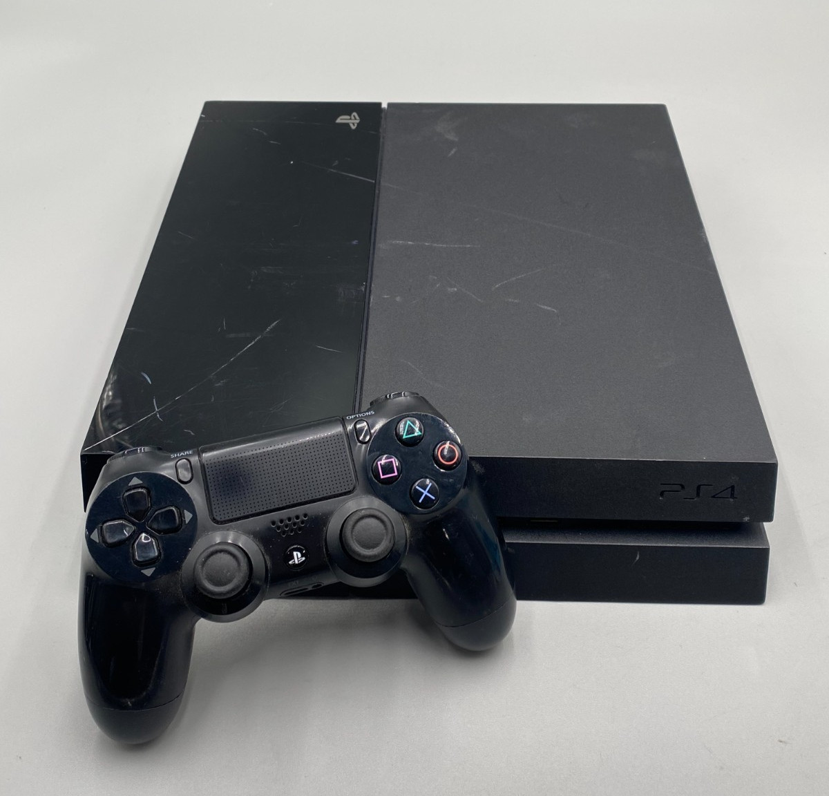 Sony PlayStation 4 PS4 CUH-1115A 500Gb Gaming Console + Controller + PS Black C