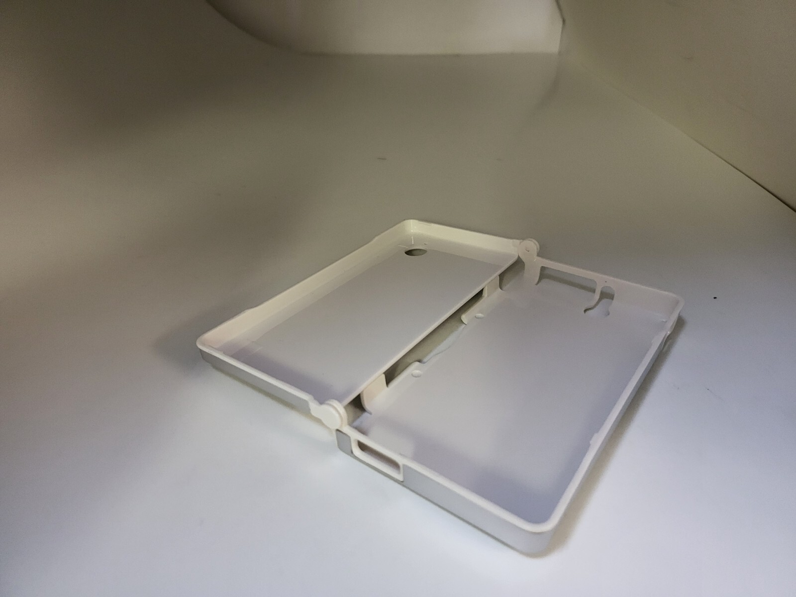 NEW Sealed Silver Aluminum Shell W/2 Stylus Pens for Nintendo DSi Hyperkin #42J