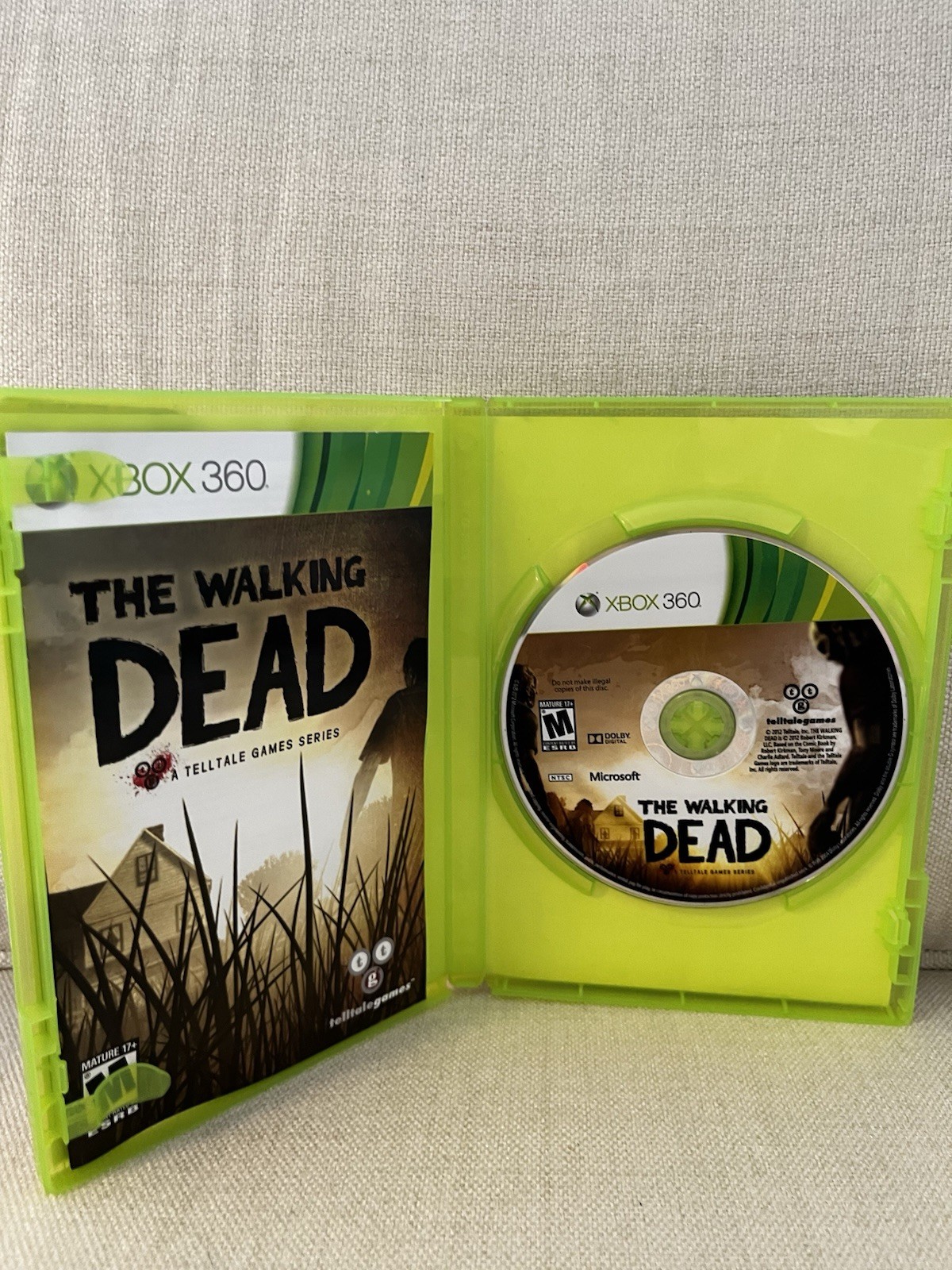 The Walking Dead: A Telltale Games Series CIB W/ Manual – Xbox 360 – TESTED!