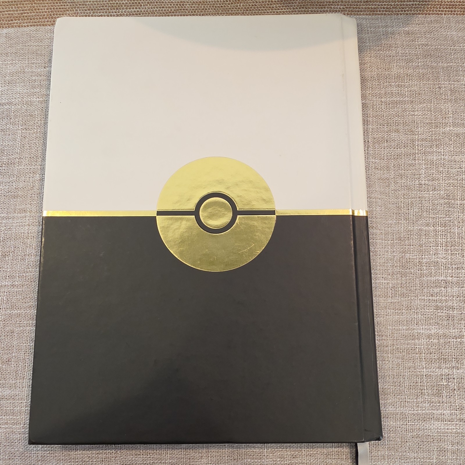 Pokémon Black 2 & White 2 Collector’s Edition Strategy Guide Hardcover – Rare