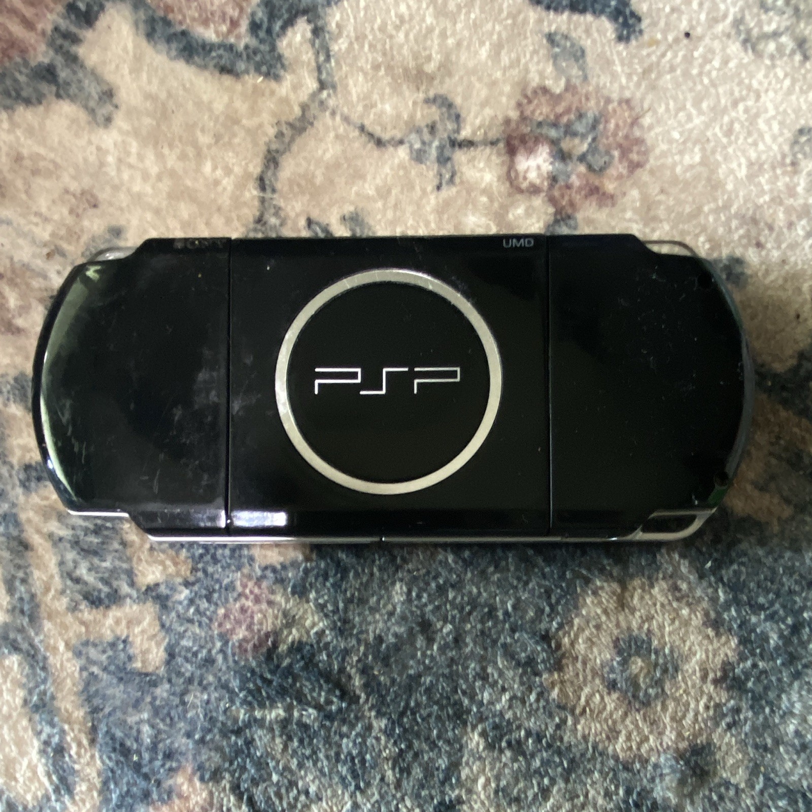 Sony PSP-1001 Black Handheld Console NTSC-U/C UMD Compatible 480p 32MB