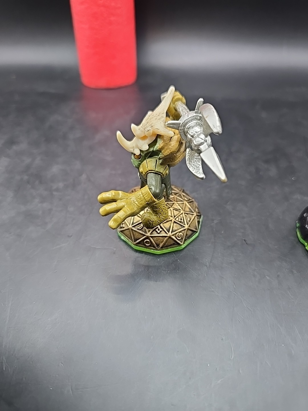 Activision Skylanders Spyro’s Adventure Voodood Anvil Rain And Sky Iron Shield