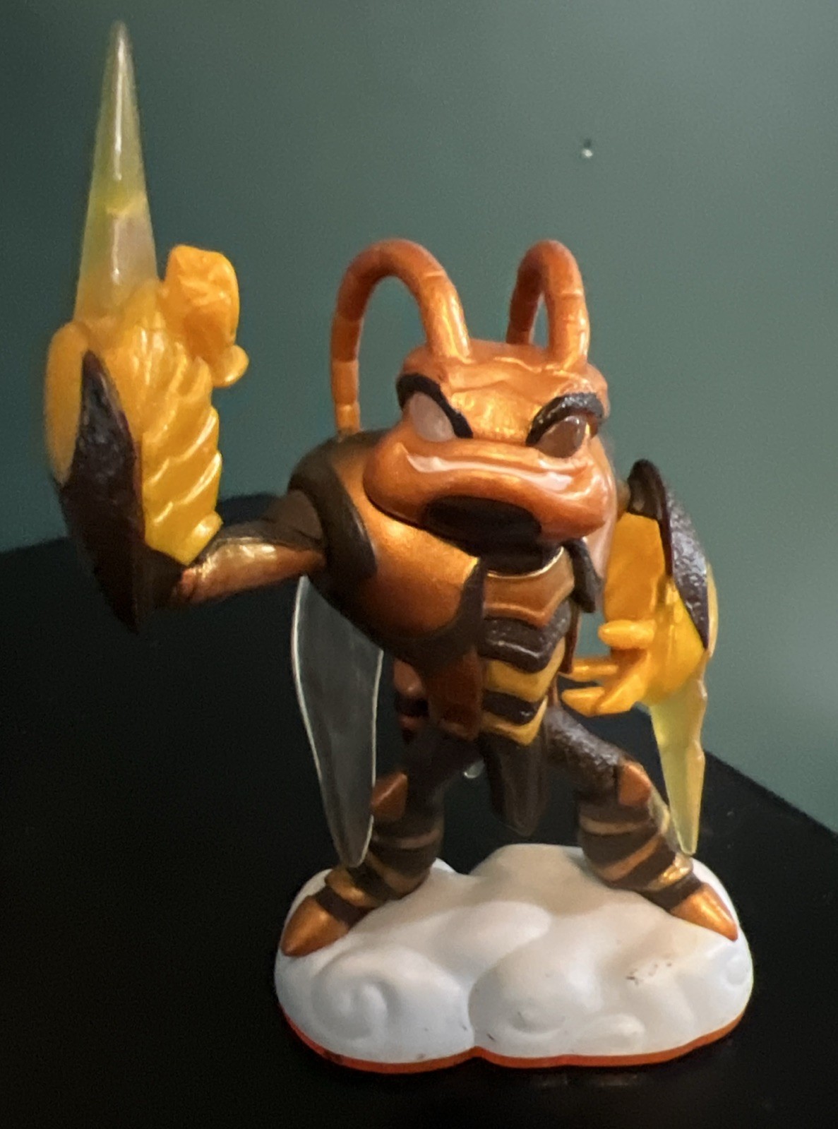 Skylanders Figures, Mirror, And Golden Queen Sea Trophy