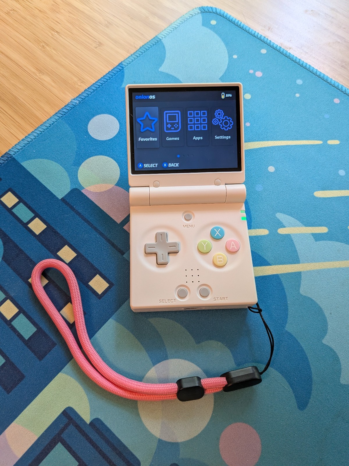 Miyoo Mini Flip, White, 64 GB microSD, Extras, Onion OS!