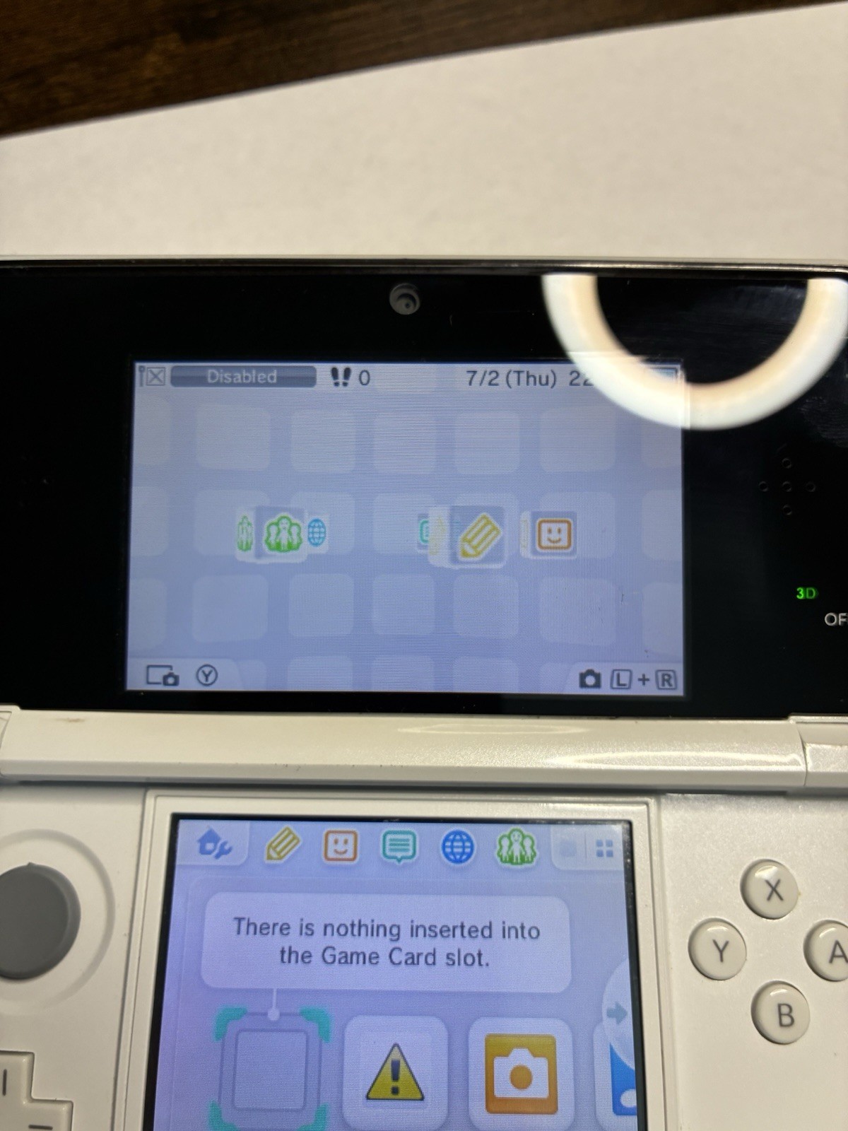 Nintendo Nintendo 3DS White Handheld System w/ Wi-Fi, Headphone Jack