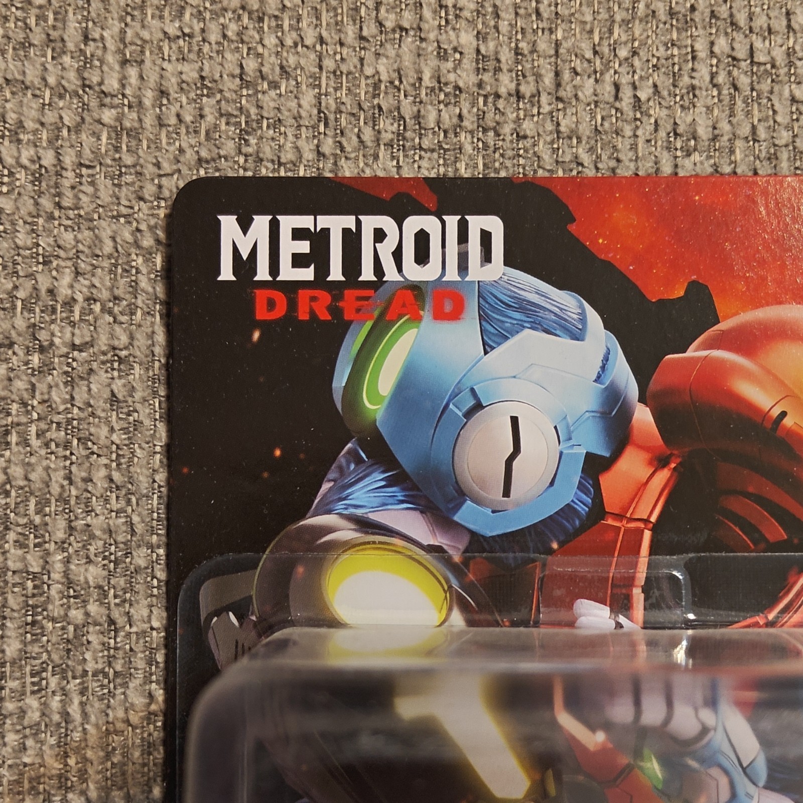 Nintendo amiibo Metroid Dread Samus & E.M.M.I. 2-Pack Figures