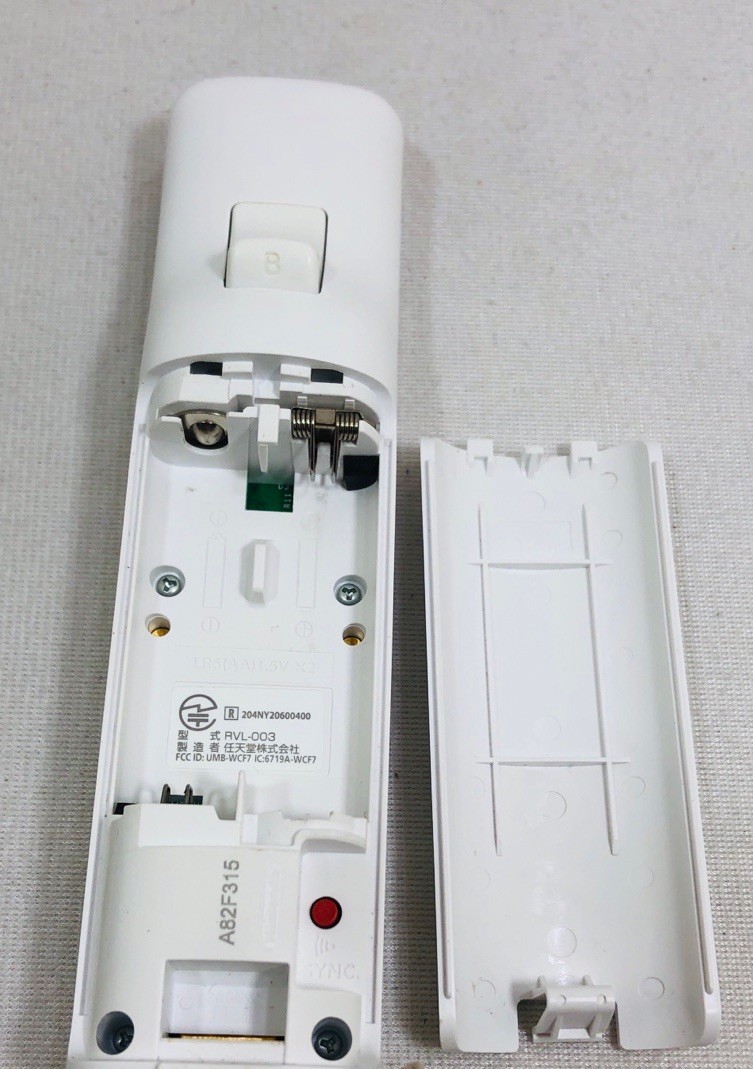 OEM Wii Remote White W/Wii Motion Plus Adapter + Black Slip Cover Tested Cleaned