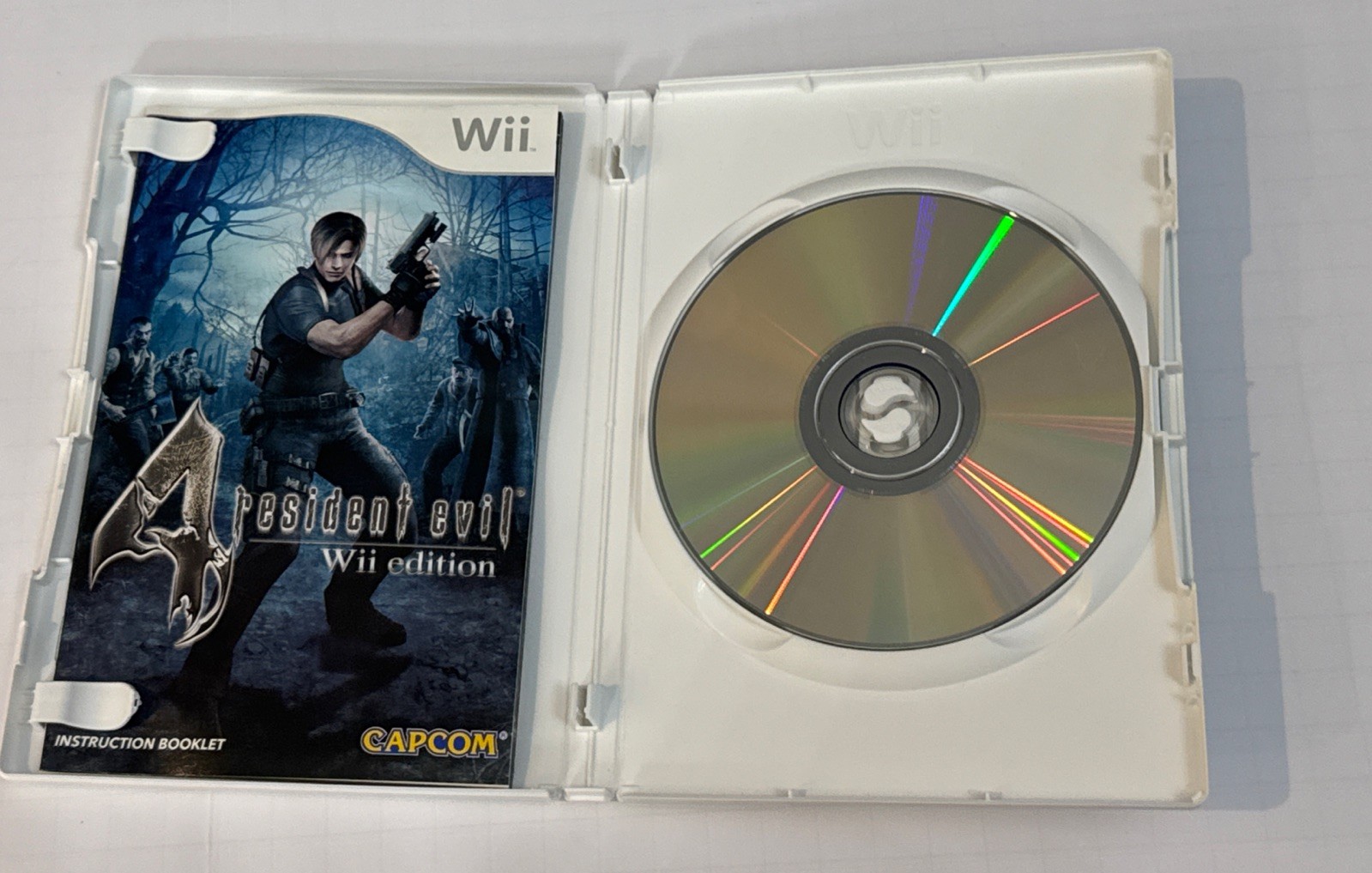 Resident Evil 4 — Wii Edition (Nintendo Wii, 2007) Game, Case & Manual
