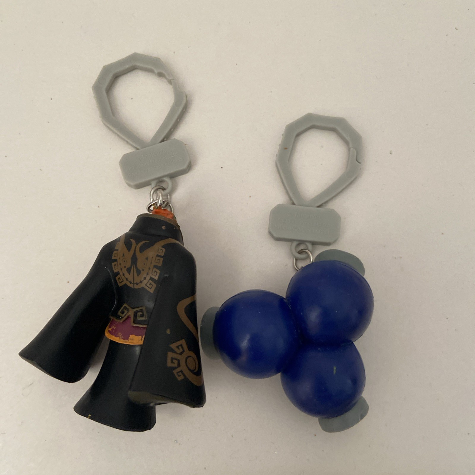The Legend of Zelda Hang Tag Bag Backpack Clip Keychain Purse Charm Lot 2 Assort