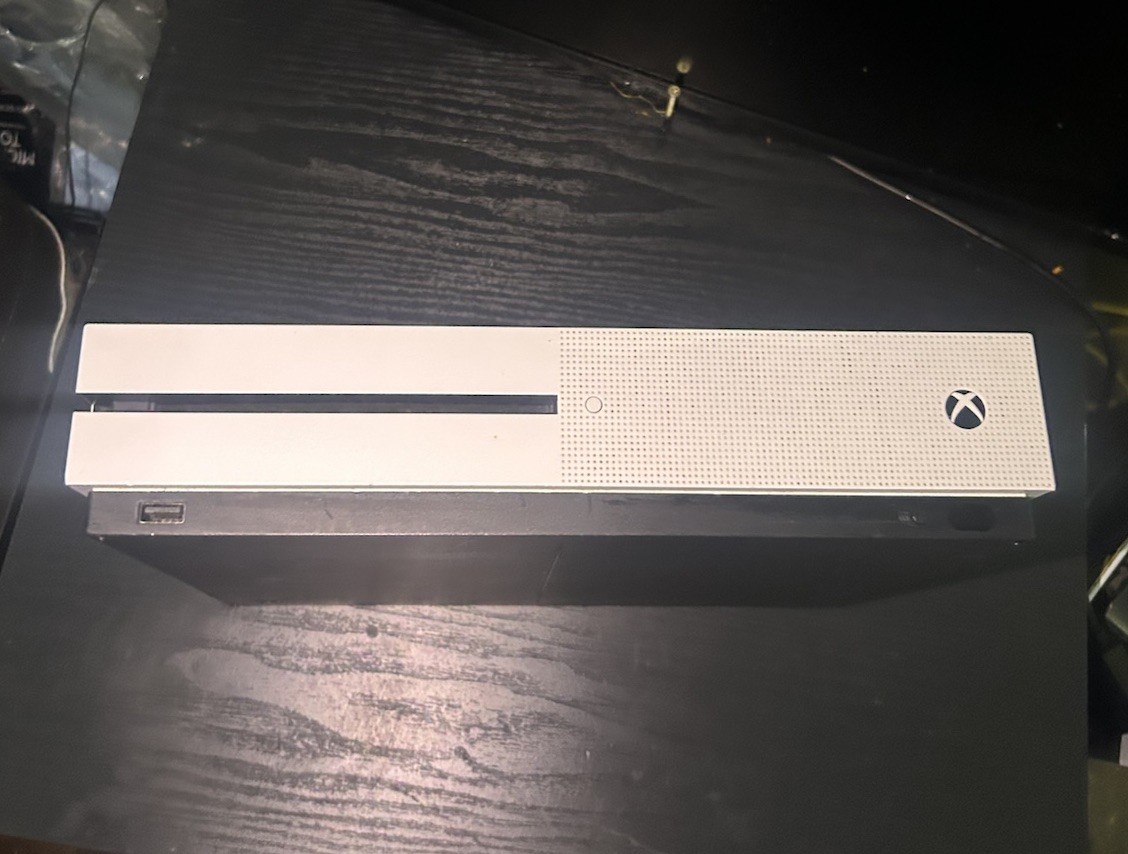 Microsoft Xbox One S White Console 4K UHD Wi‑Fi HDMI MPN 1681