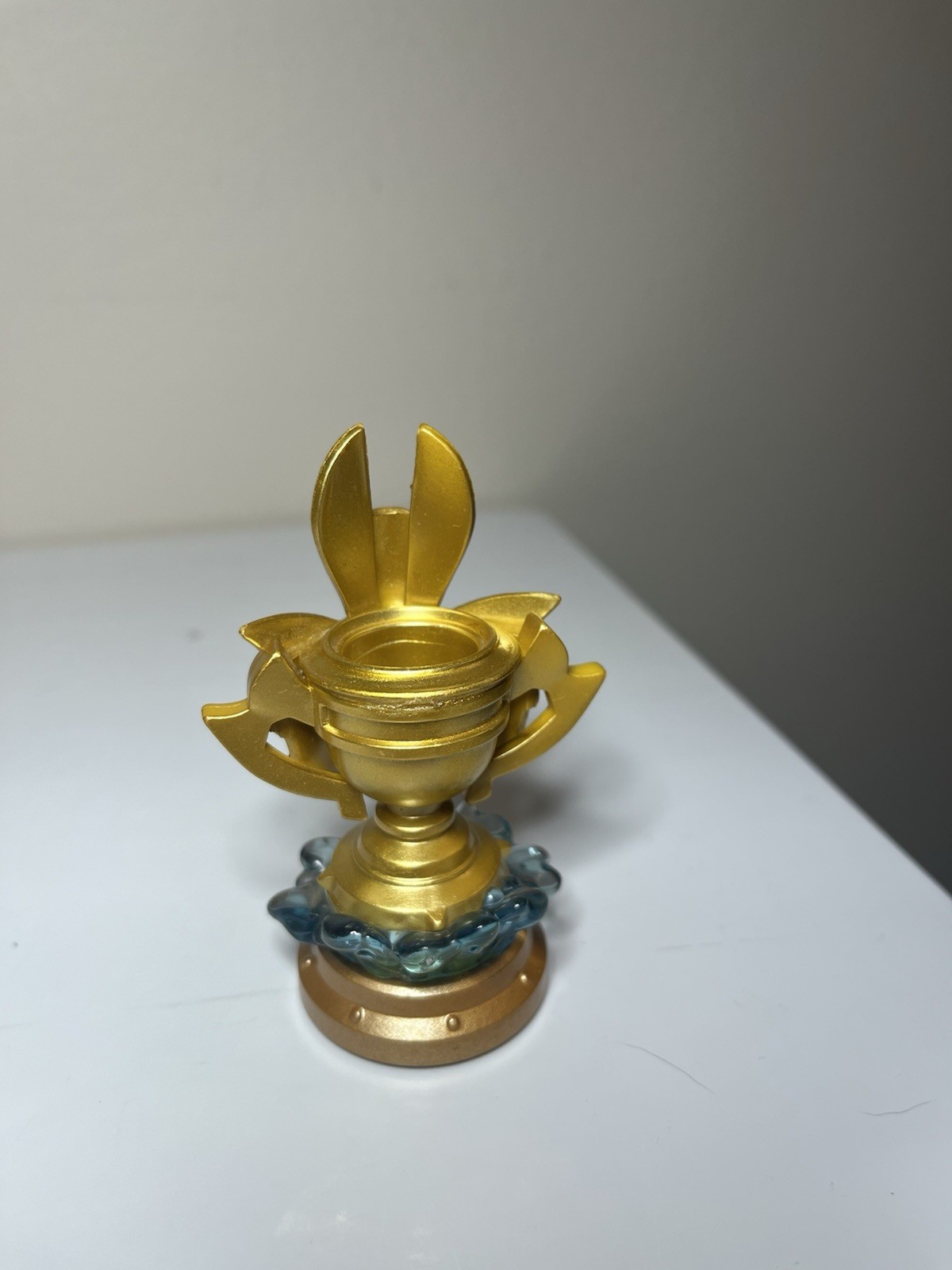 Activision Skylanders Sea Trophy Golden Trophy Character Figure