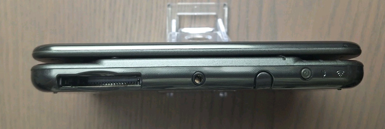 New Nintendo 3DS XL Metallic Black Charger 32GB SD Card REGION FREE