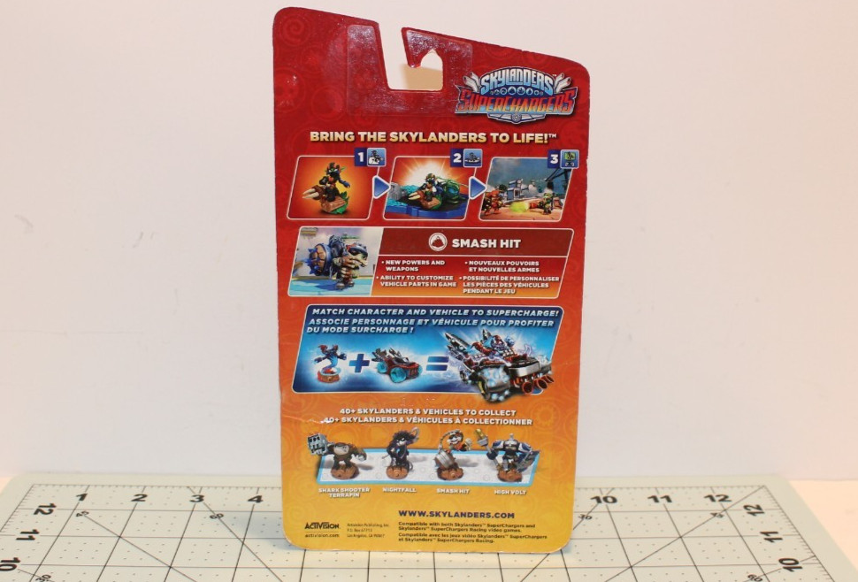Skylanders SuperChargers Smash Hit Earth Terre New on Card 2015