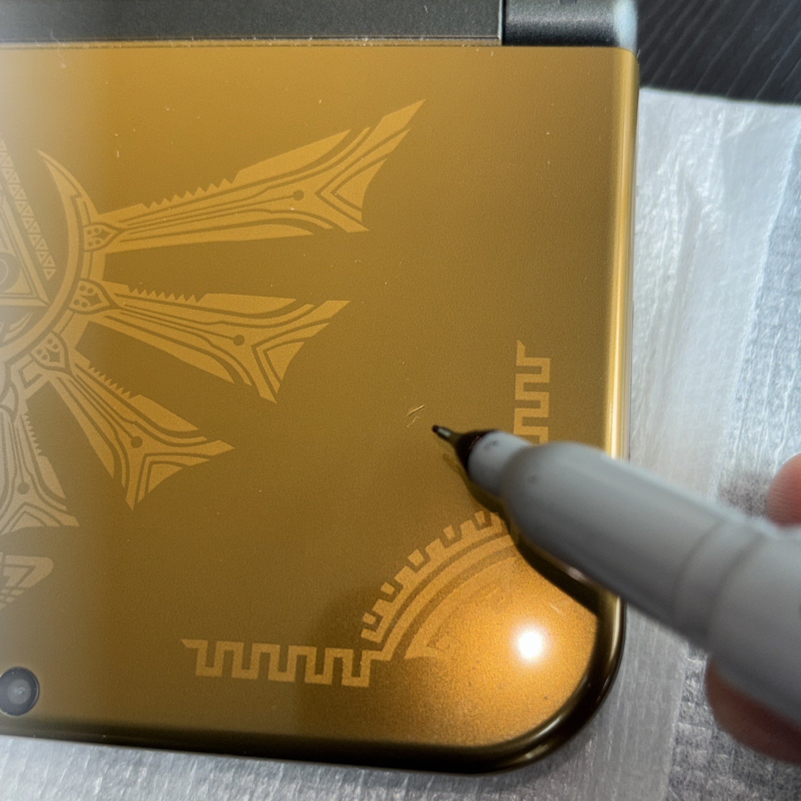 Nintendo New 3DS XL Handheld System Hyrule Edition Complete in Box Zelda Gold
