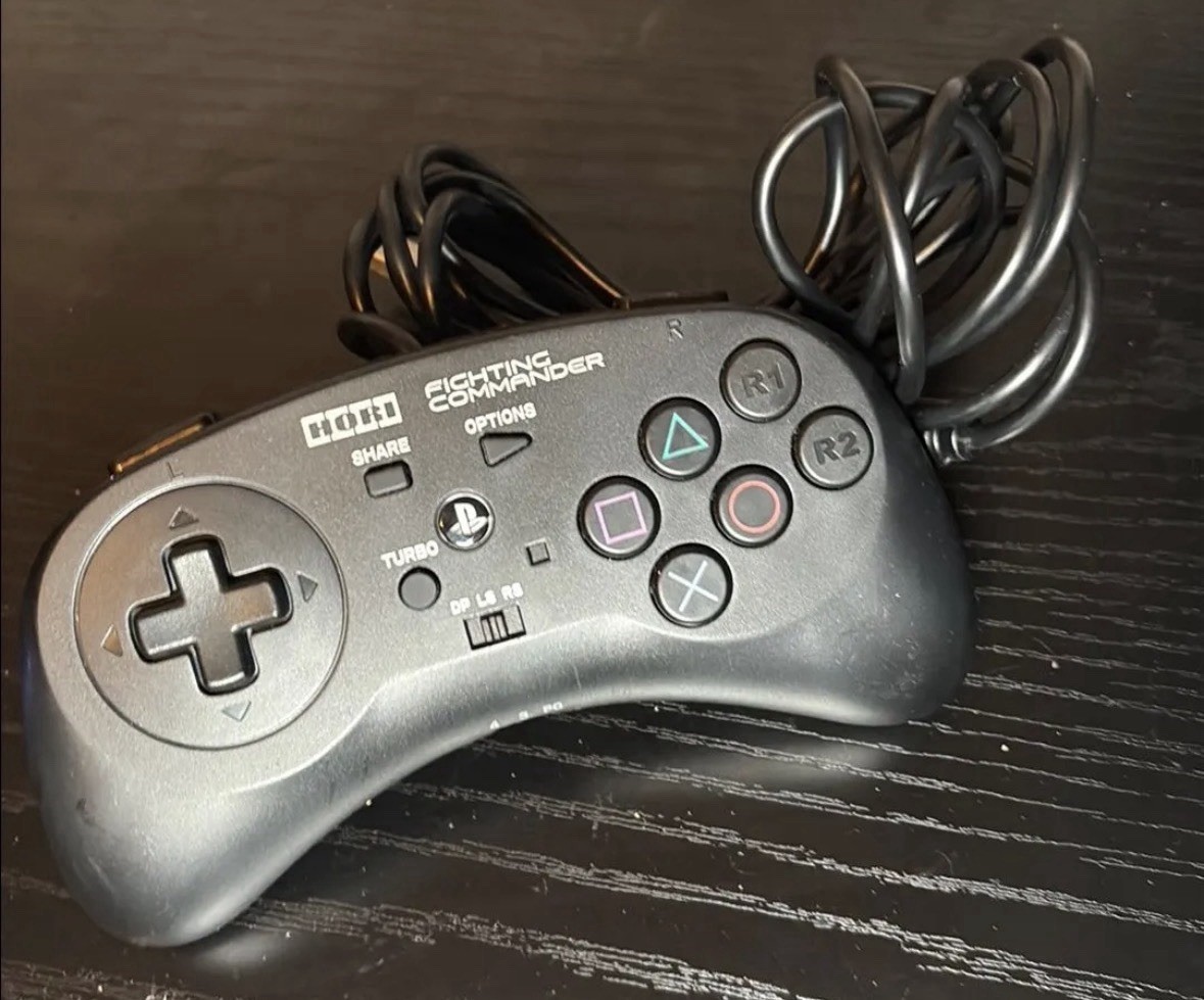Hori Fighting Commander Controller (PS4, PS3, PC) – TESTED & WORKING – PS4-044U