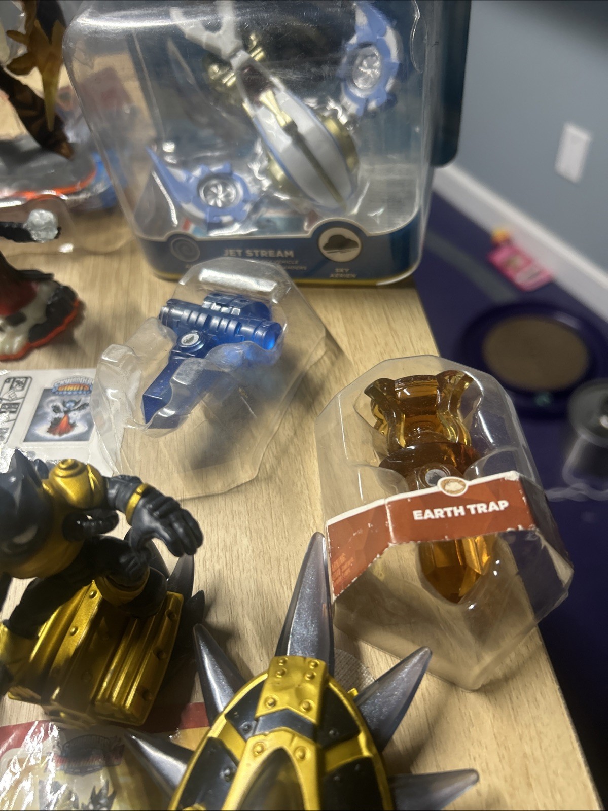 SKYLANDERS GIANTS, SUPERCHARGERS, SPYROS ADVENTURE LOT OF 8