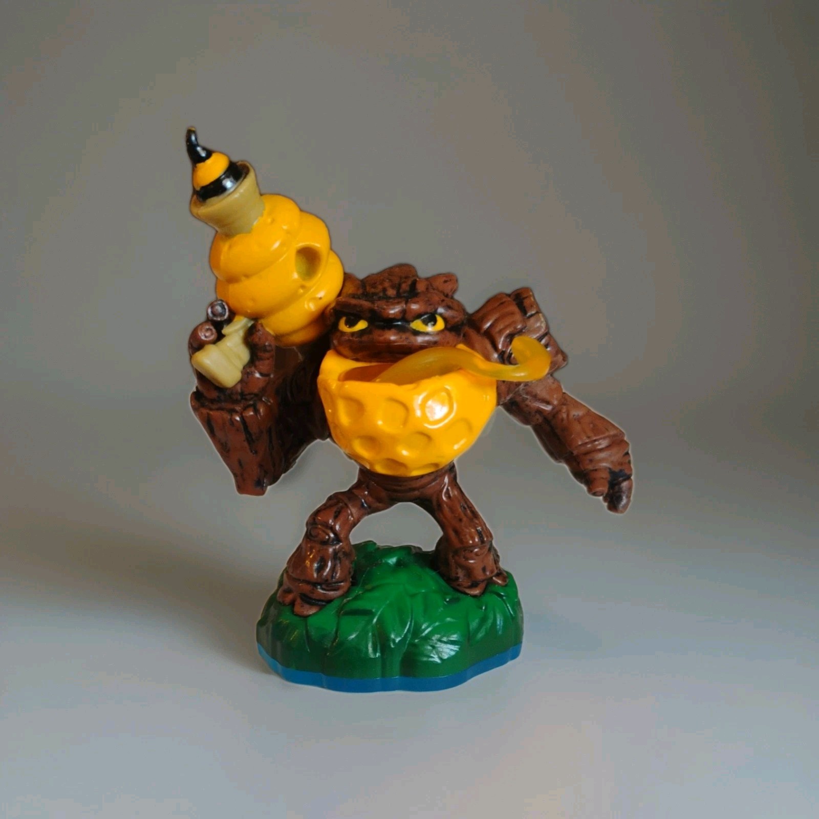 Skylanders Swap Force – Lightcore Bumble Blast Figure – Life Element – Blue Base
