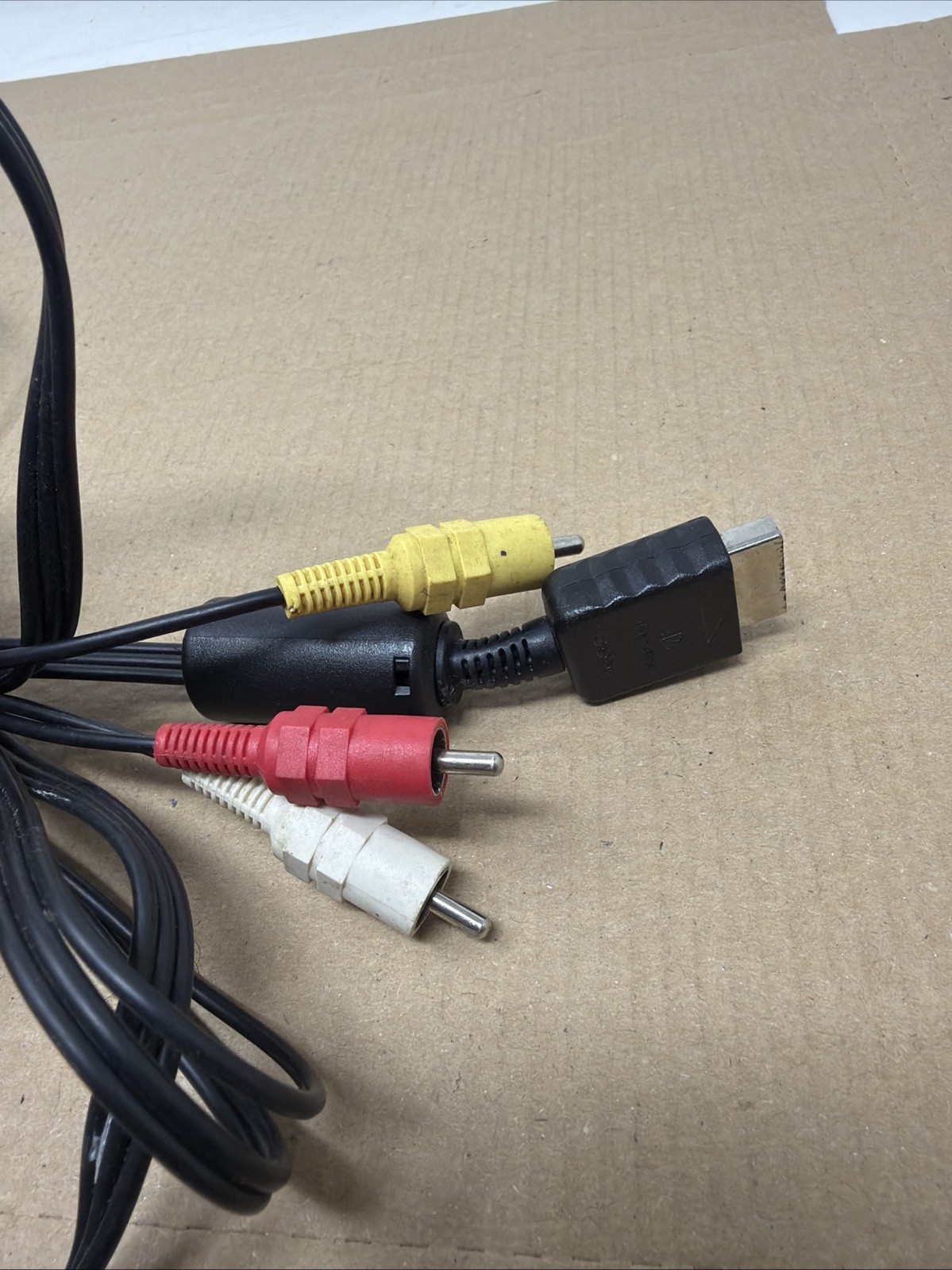 x1 Sony PlayStation Genuine OEM Composite AV Cable Cord PS1 PS2 Red White Yellow