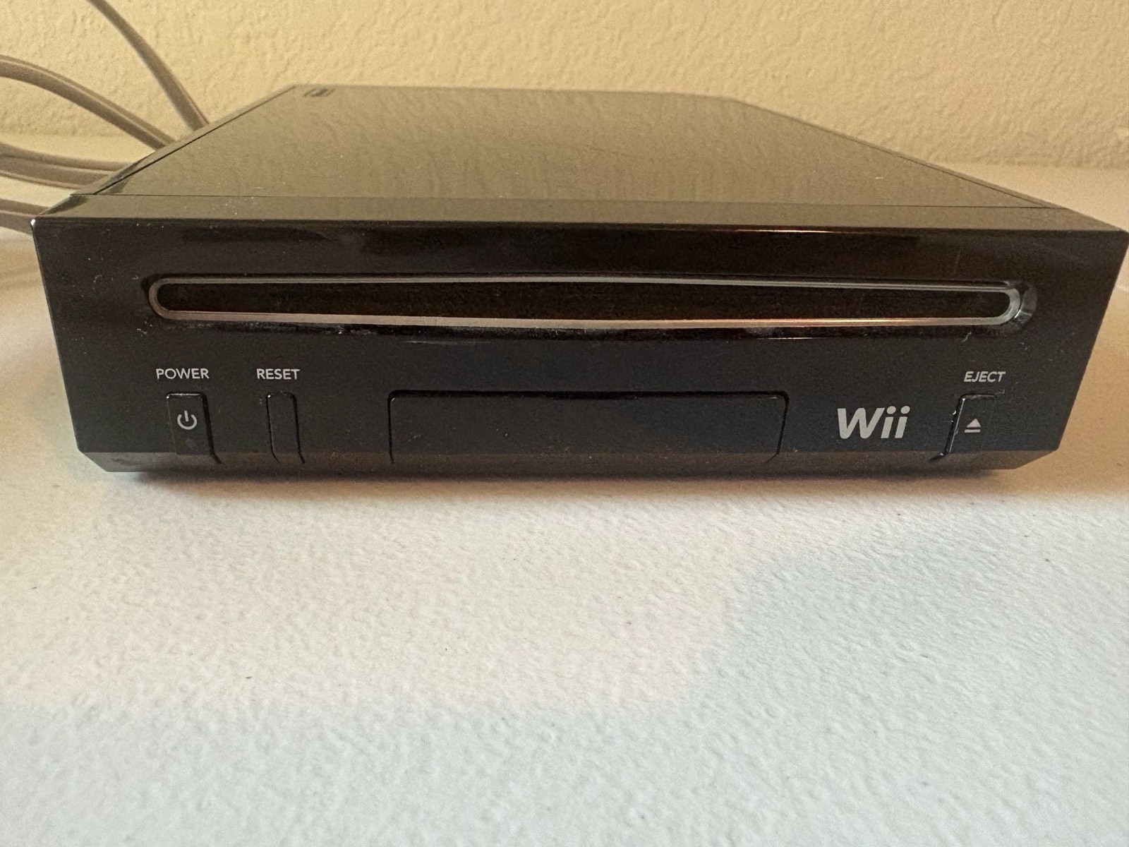 Nintendo Wii RVL-101 Black Console Bundle with Controllers and Sensor Bar