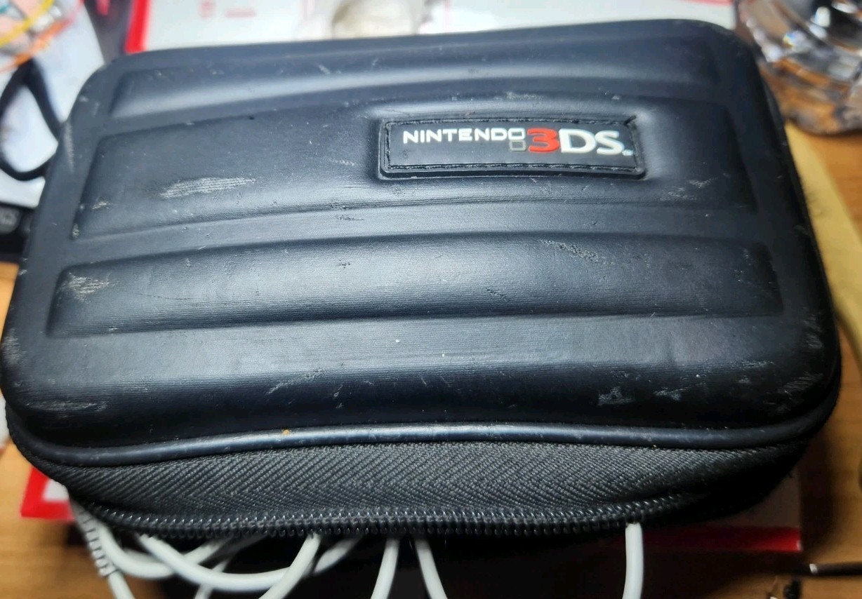 Nintendo 3DS CTR-001 Handheld System Purple Wi-Fi 256GB card