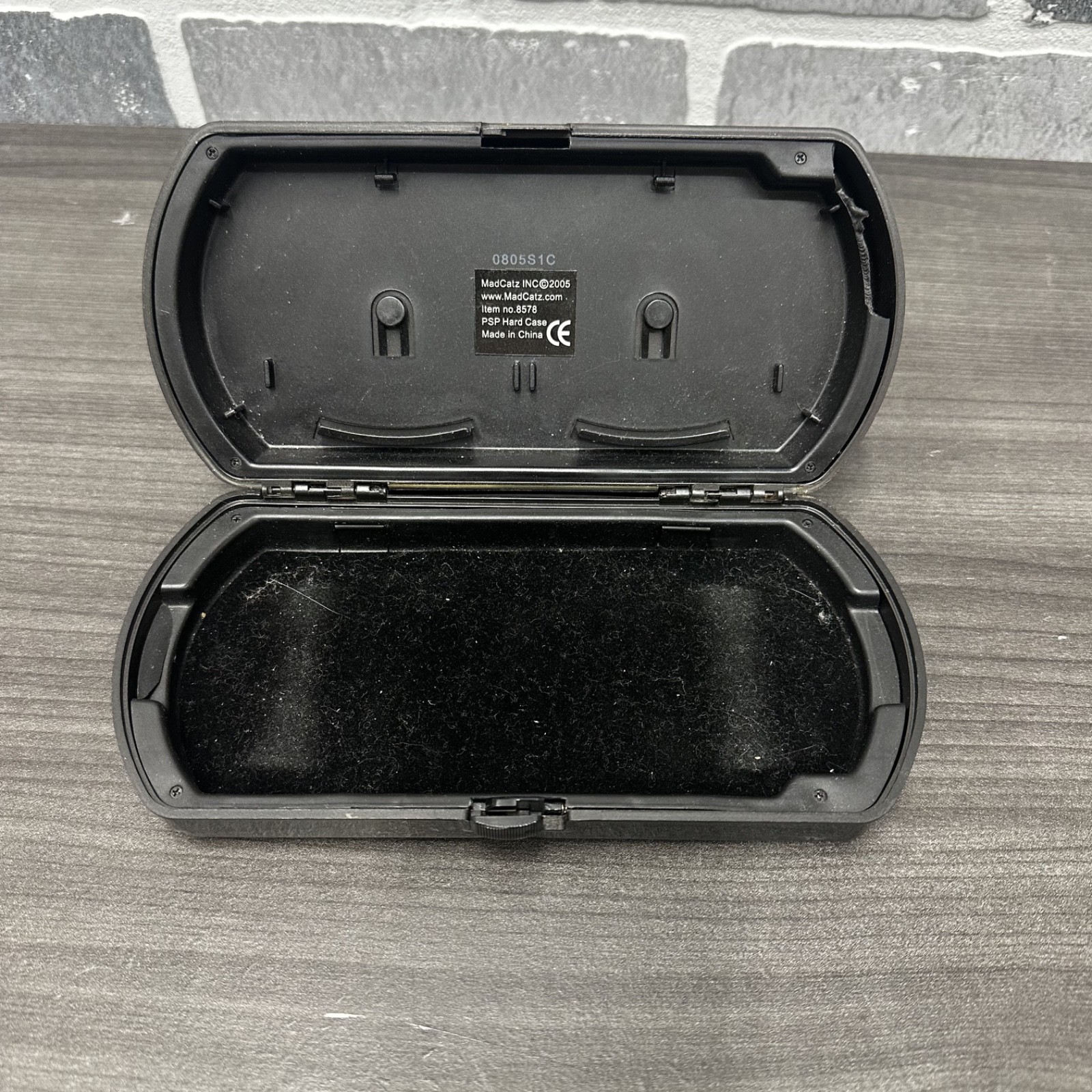 MadCatz PSP Hard Carry Travel Case – Ships Fast!
