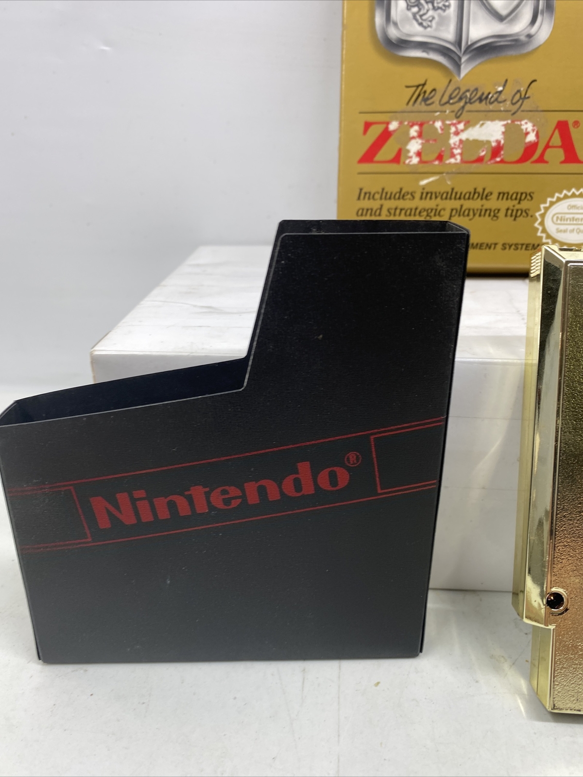 Legend of Zelda NES Nintendo Complete CIB Authentic w/ Map Oval Seal
