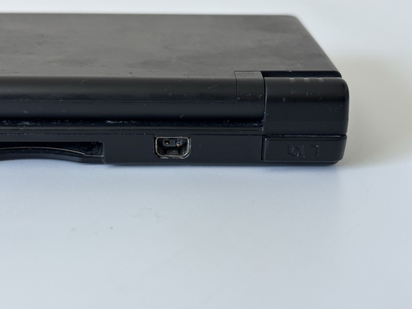Nintendo DS Matte Black TWL-001 Handheld Video Game System And Game & Case