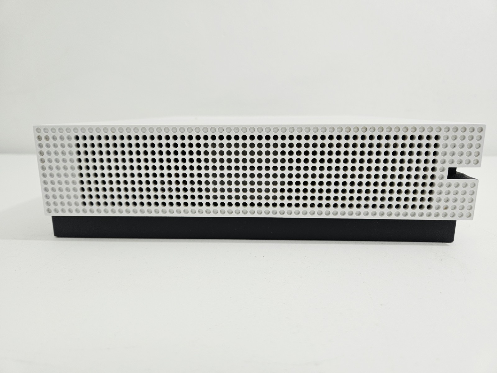 Microsoft Xbox One S 1TB White Console 4K UHD With Power Cord