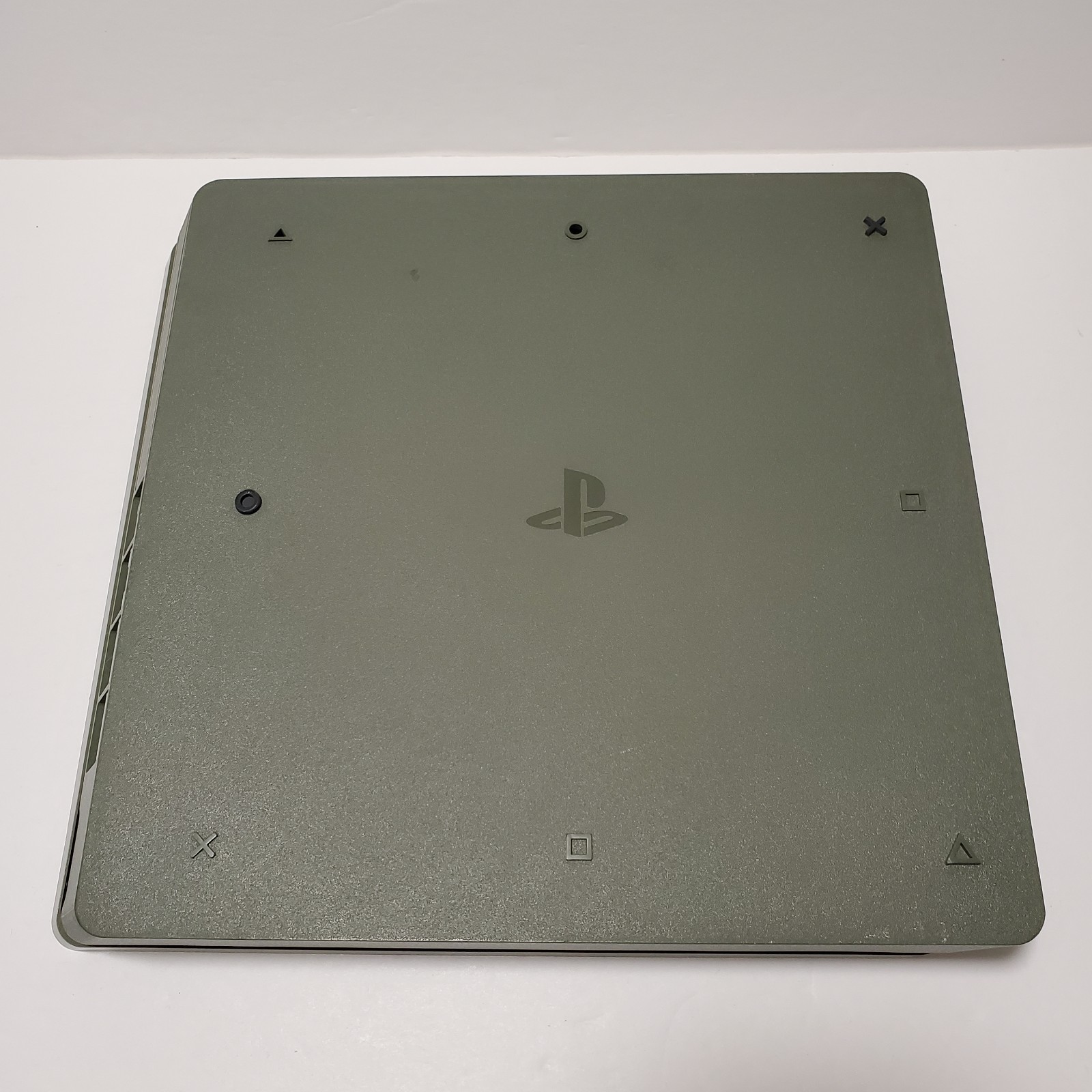 PS4 Slim Call of Duty: WWII Limited Edition 1TB Green Camouflage – Console Only