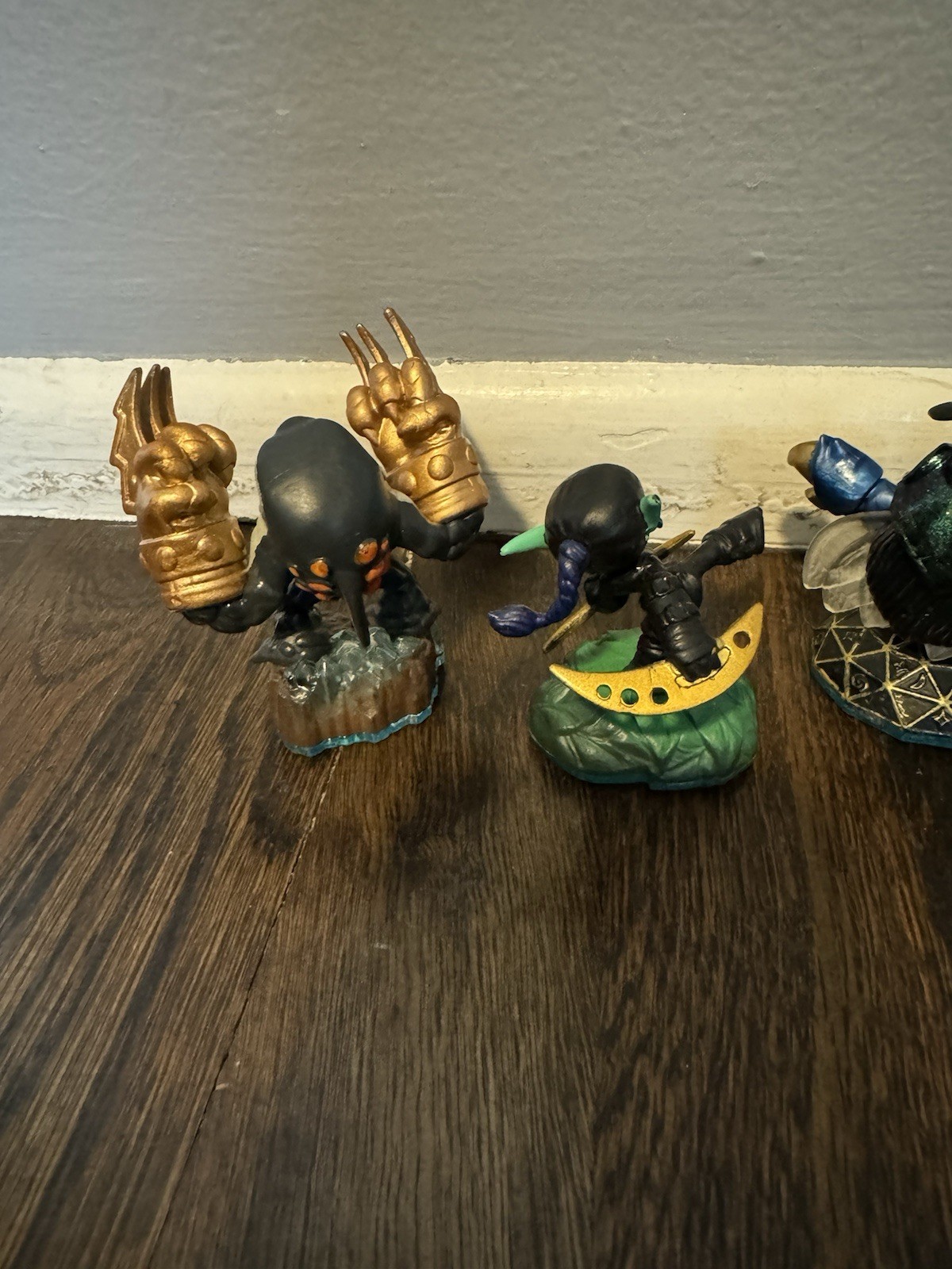 Skylanders Lot Of 4 Figures Dune Bug, Stealth Elf, Chop Chop, Knockout Terrafin