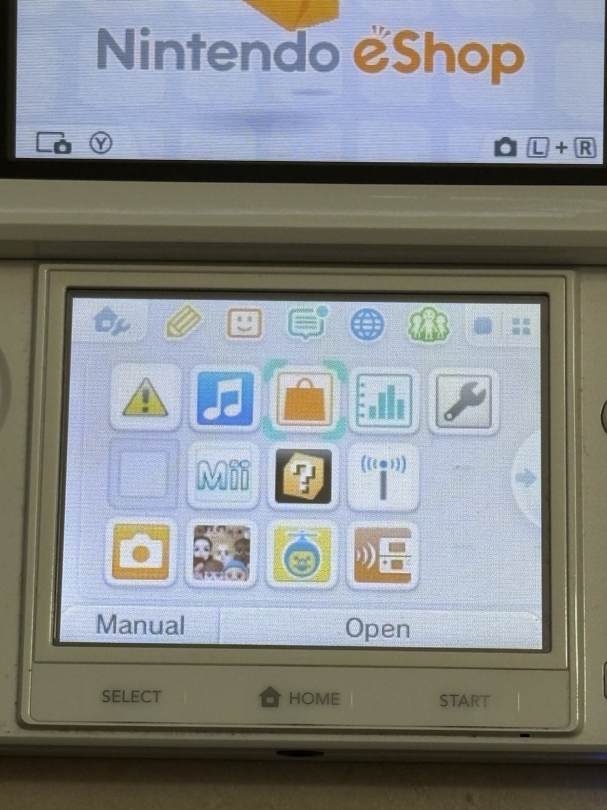 Nintendo 3DS Console White Edition With Charger US SELLER New Top Screen
