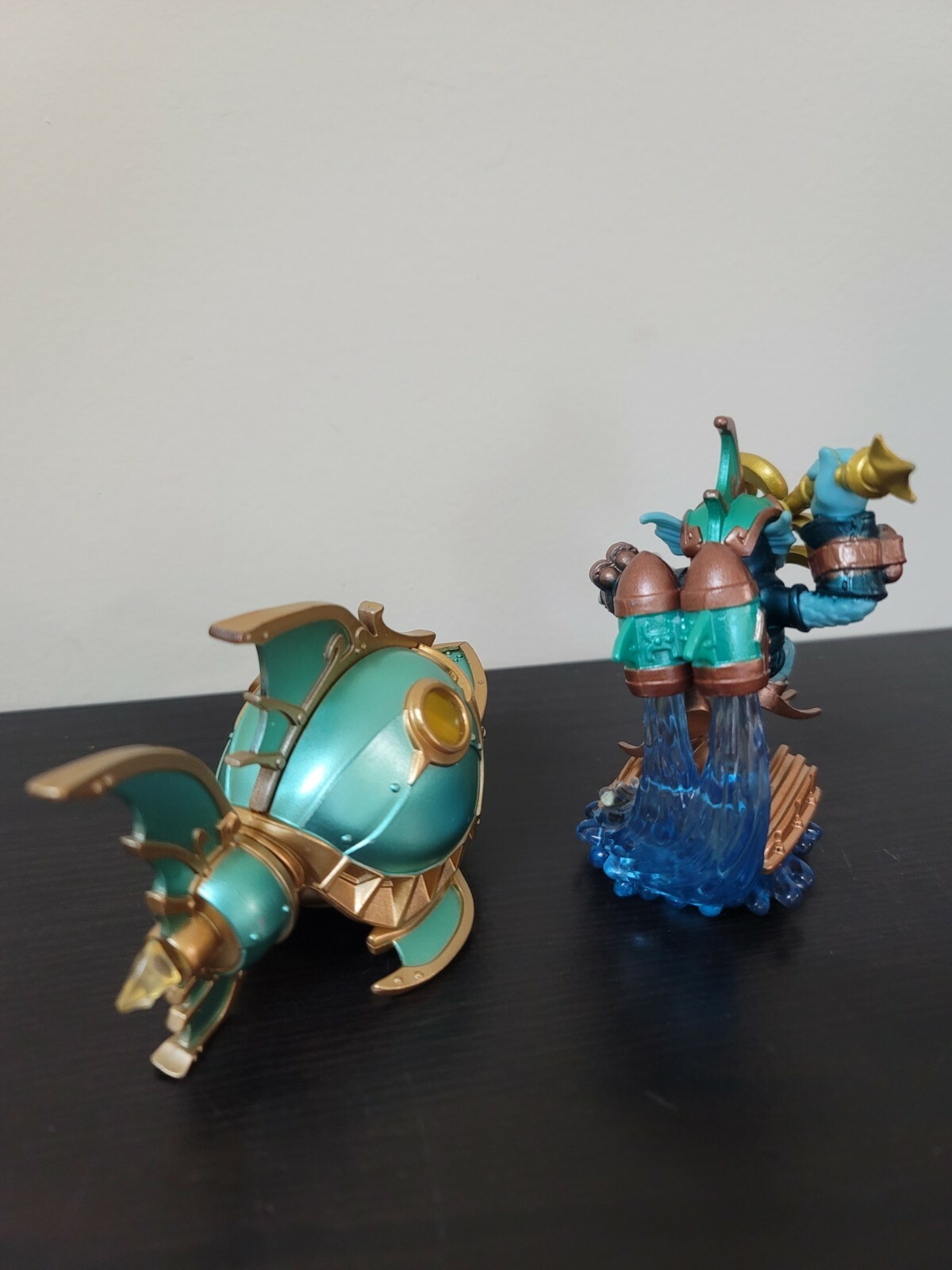 Skylanders SUPERCHARGERS Bundle: DEEP DIVE GILL GRUNT, REEF RIPPER, SEA TROPHY