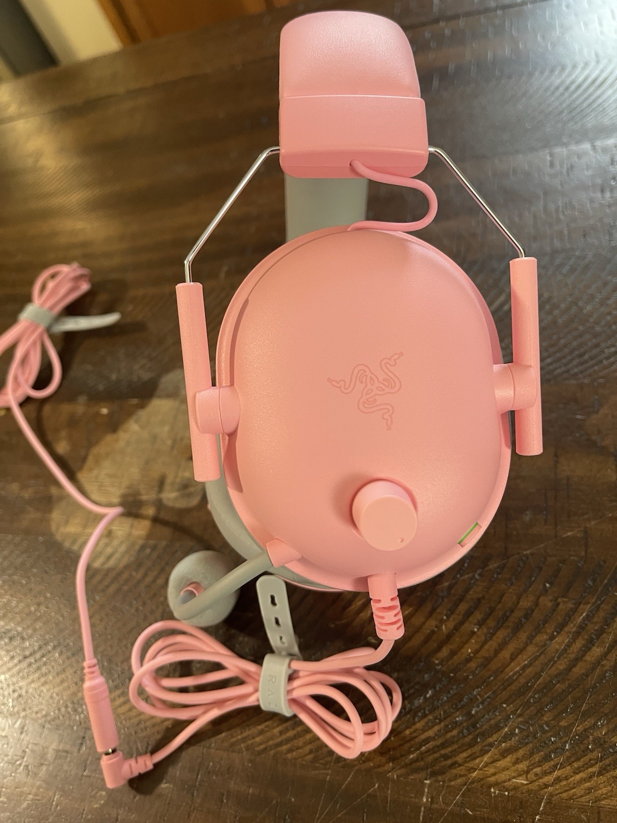 Razer – BlackShark V2 X Wired Gaming Headset – Quartz Pink