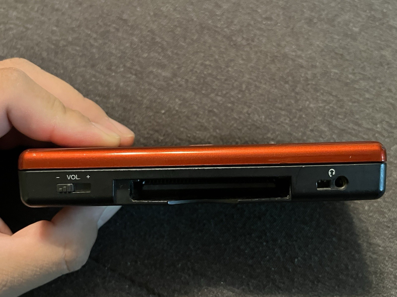 Nintendo DS Lite Red/Black W/ 2 Games, Some Pixels On Screen Isn’t Working
