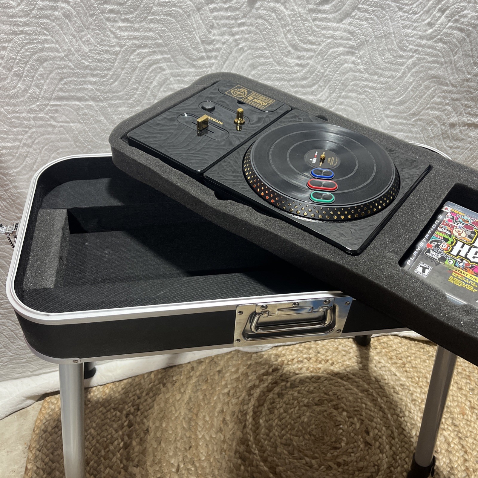 DJ Hero Renegade Edition Playstation 2 & 3 DJ Jay-Z/Eminem Turntable-cd And Case