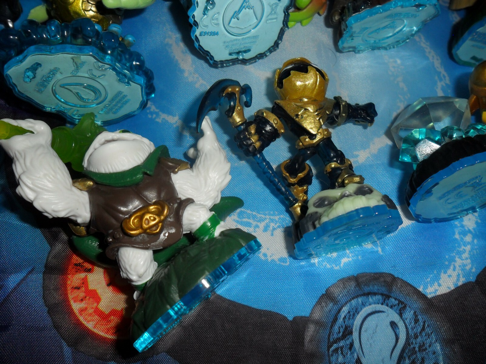 Skylanders Swap Force 8 Figure Lot W/ Cards, Countdown, Scorp, Bumble …