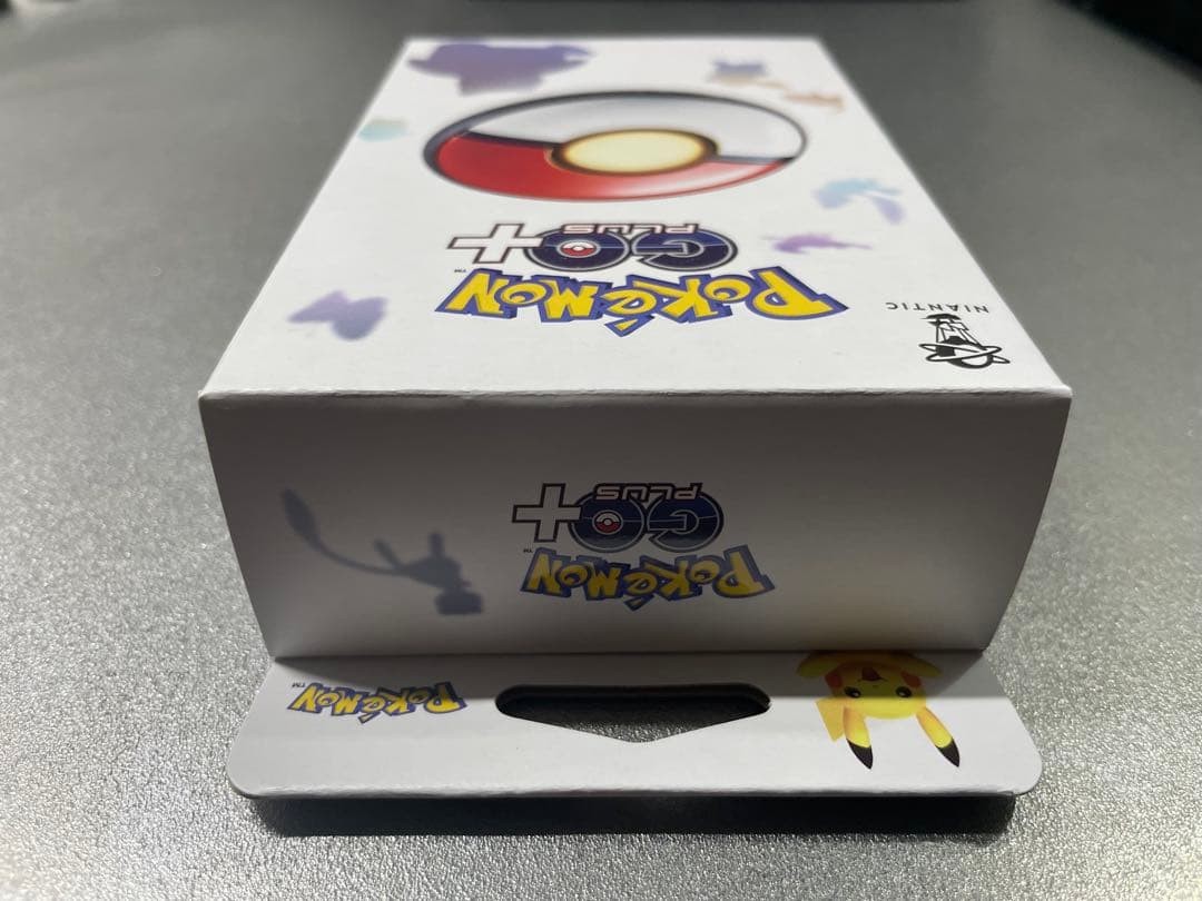 [New and unused] pokemon GO Plus + PMC-004 with bonus