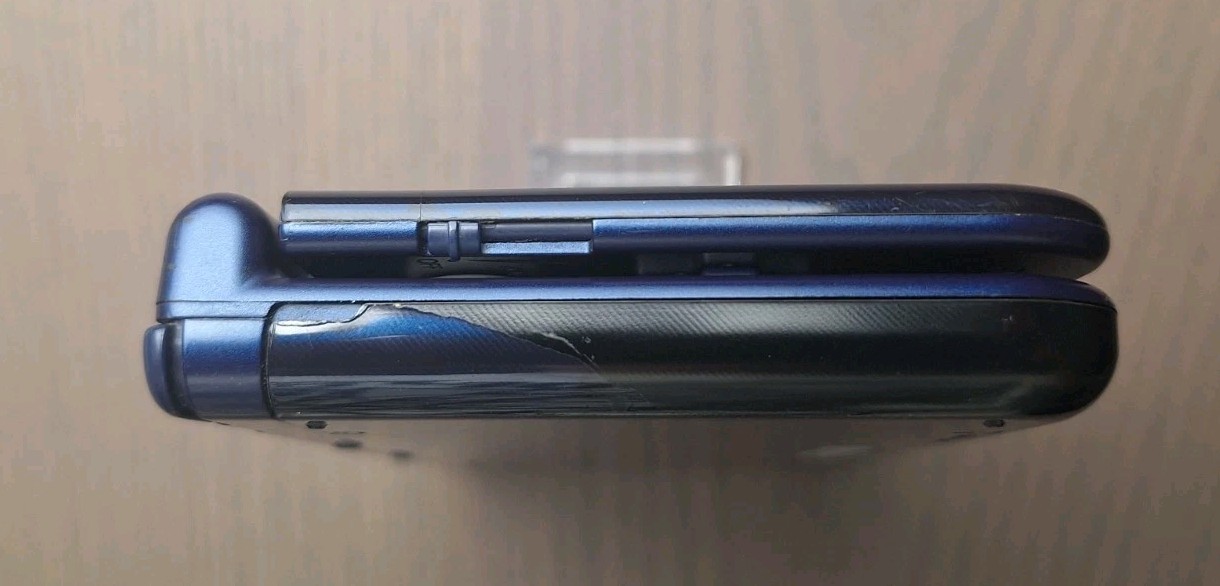 New Nintendo 3DS XL Metallic Blue Charger + 32GB SD Card | Region Free TOP IPS